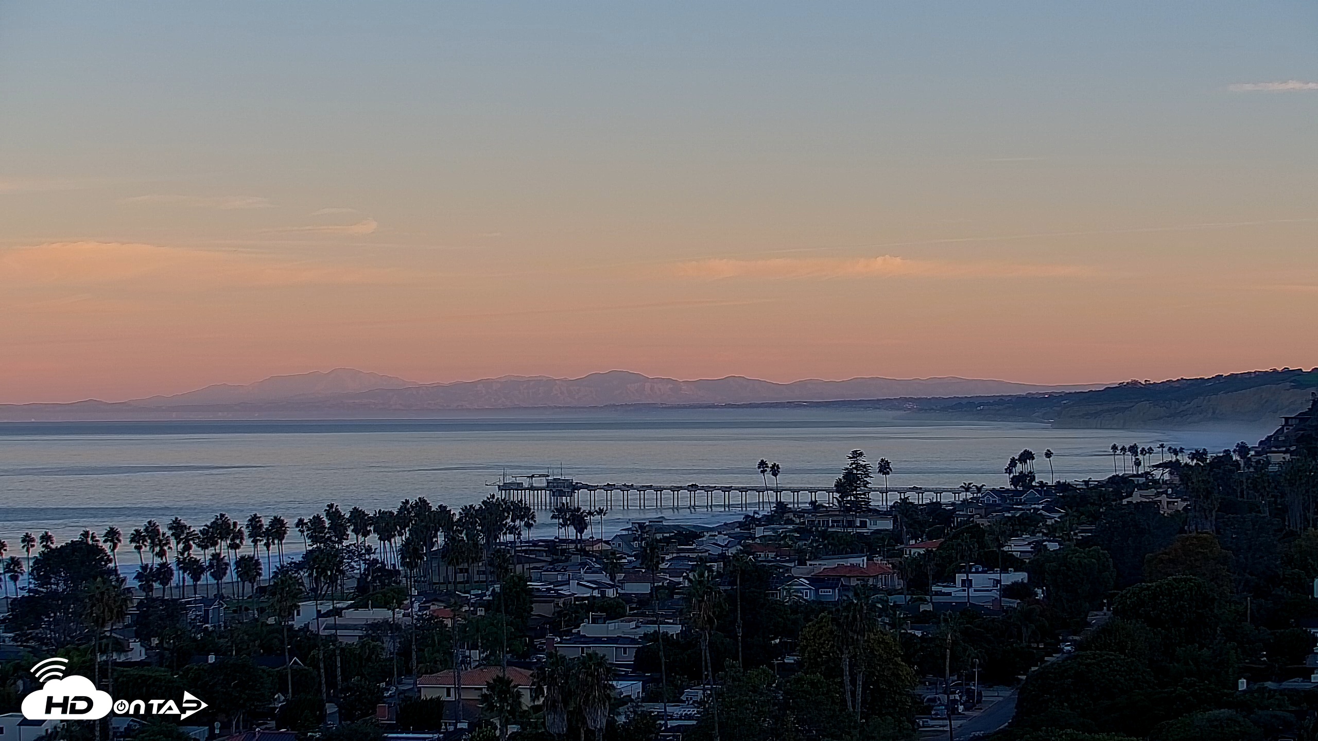 Snapshot of La Jolla Shores Overlook Live Webcam taken Oct 19, 2025, 7:08am PDT