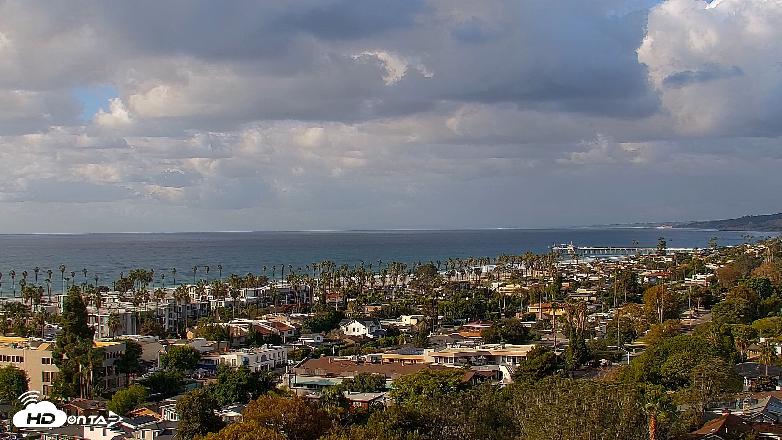Snapshot of La Jolla Shores Overlook Live Webcam taken Oct 12, 2026, 4:36pm PDT