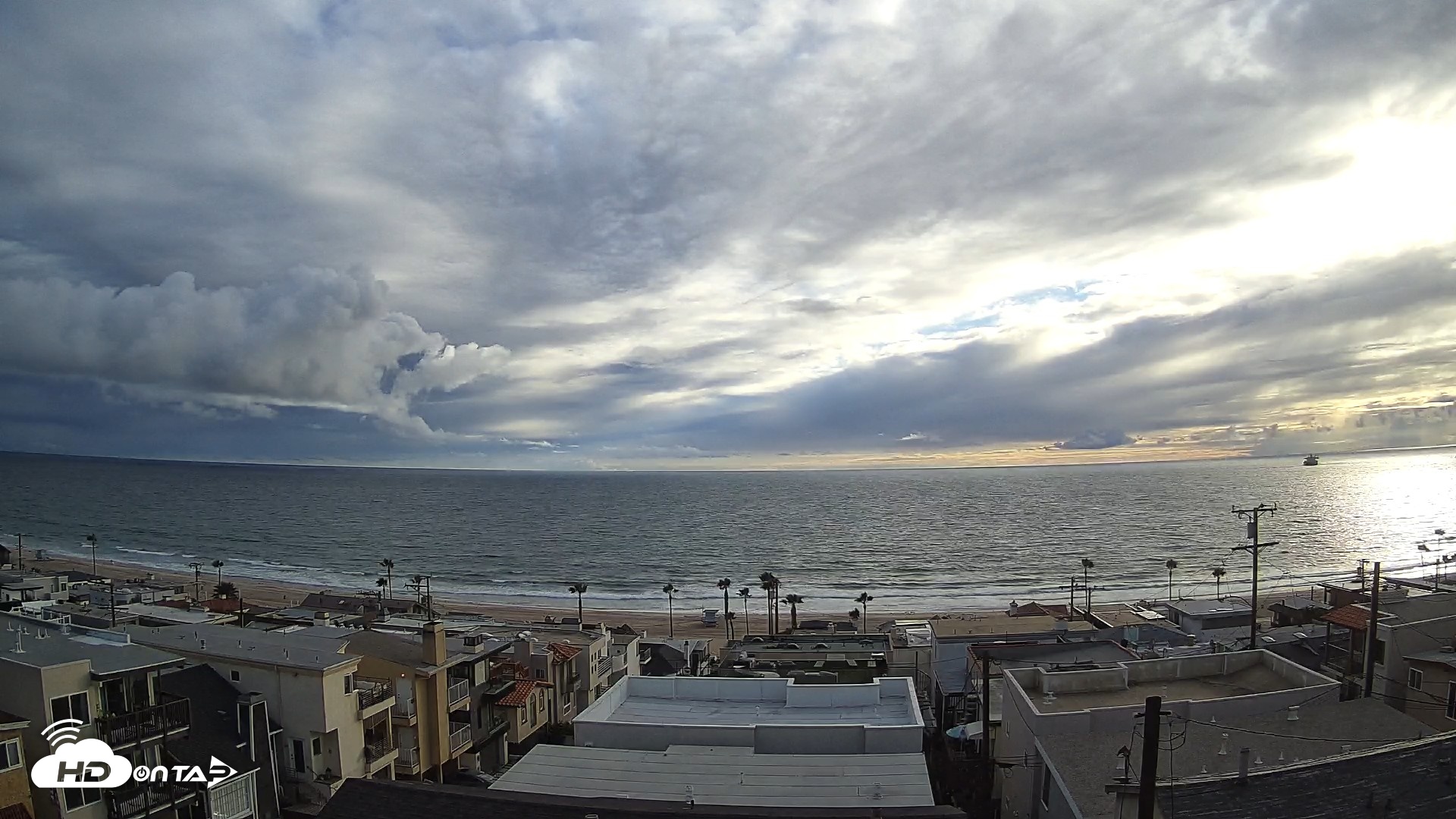 Snapshot of El Porto Overlook Live Surf Camera taken May 4, 2026, 6:24pm PDT