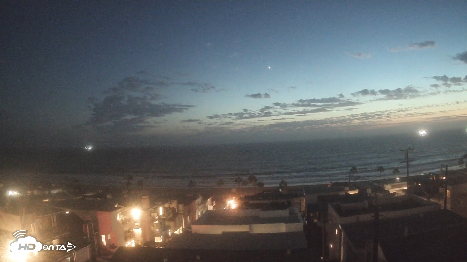 Snapshot of El Porto Overlook Live Surf Camera taken Aug 30, 2026, 8:01pm PDT
