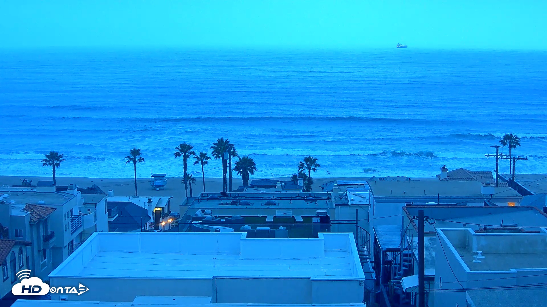 Snapshot of El Porto Overlook Live Surf Camera taken May 5, 2025, 5:56am PDT