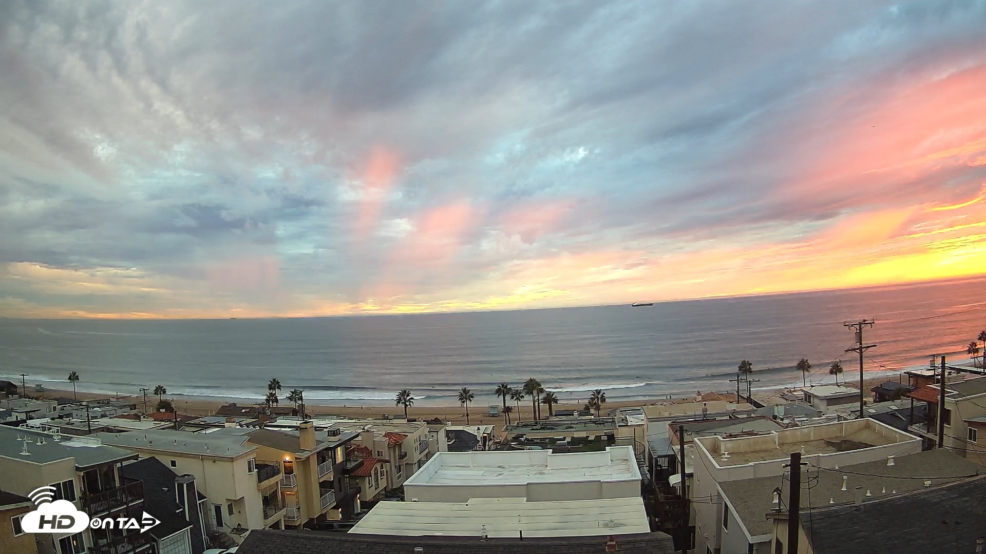 Snapshot of El Porto Overlook Live Surf Camera taken Sep 6, 2026, 7:18pm PDT