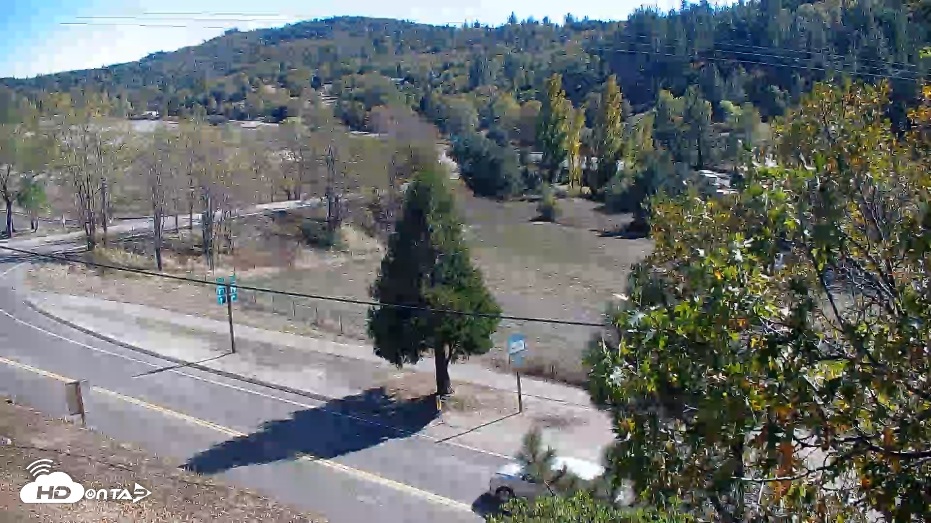 Snapshot of Julian California Hwy 79 Live Webcam taken Oct 28, 2025, 1:52pm PDT