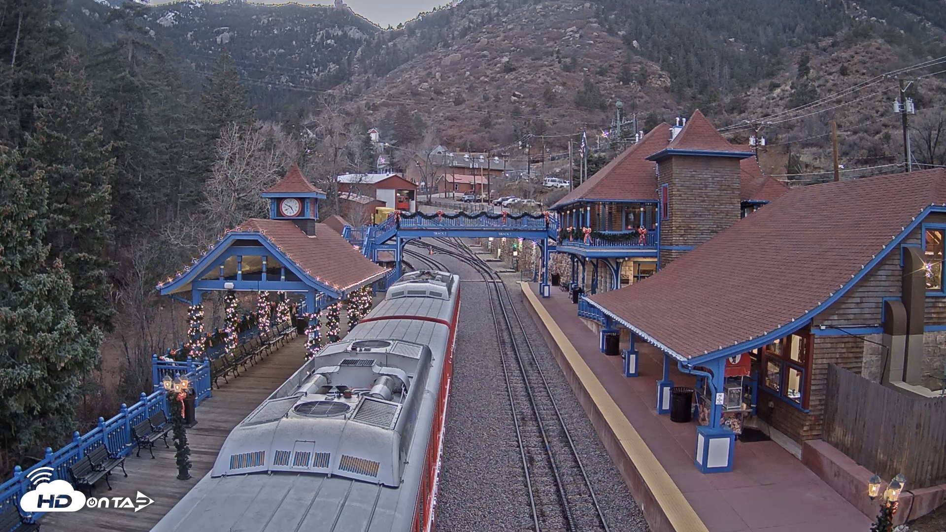 Snapshot of Pikes Peak COG Railway Live Webcam taken Nov 24, 2025, 4:50pm MST