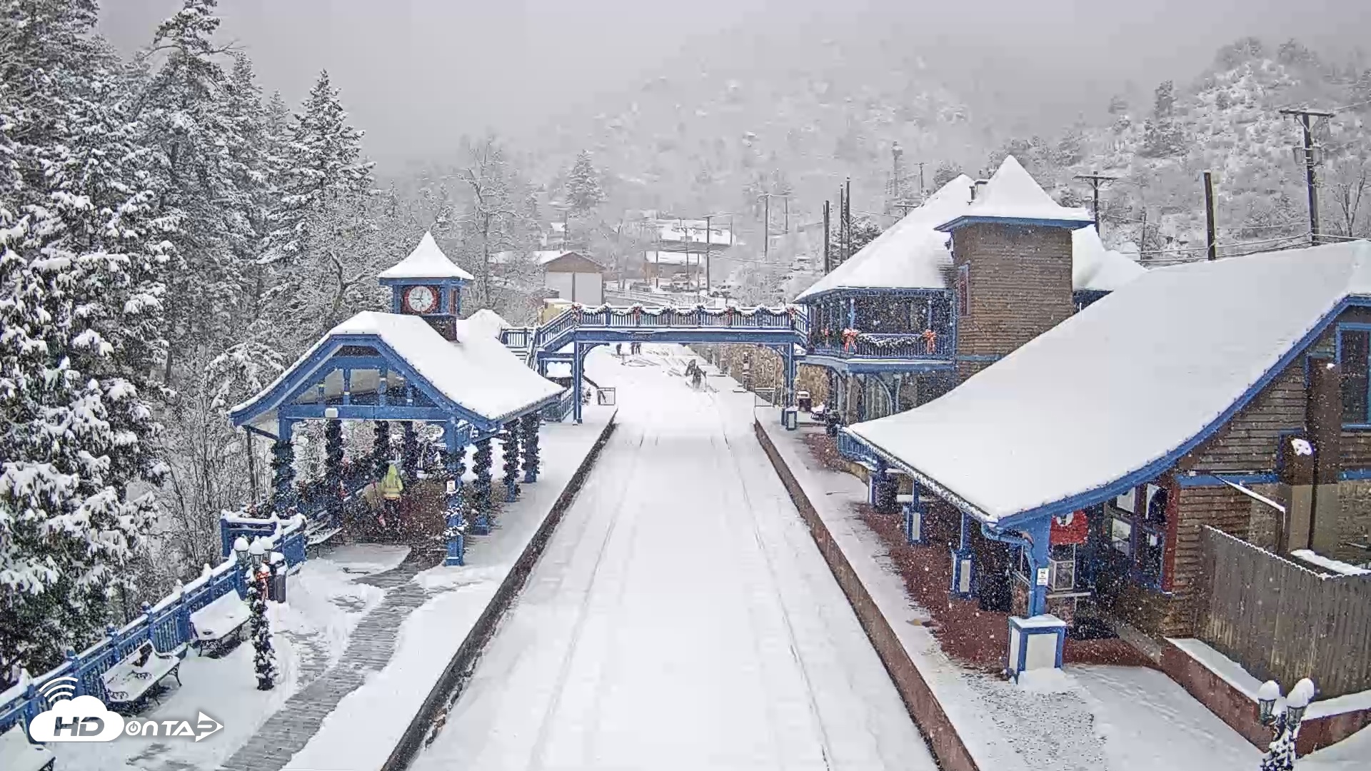 Snapshot of Pikes Peak COG Railway Live Webcam taken Dec 3, 2025, 9:03am MST