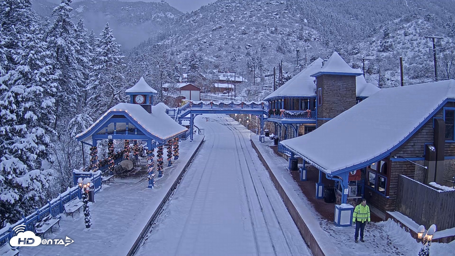 Snapshot of Pikes Peak COG Railway Live Webcam taken Dec 3, 2025, 4:38pm MST
