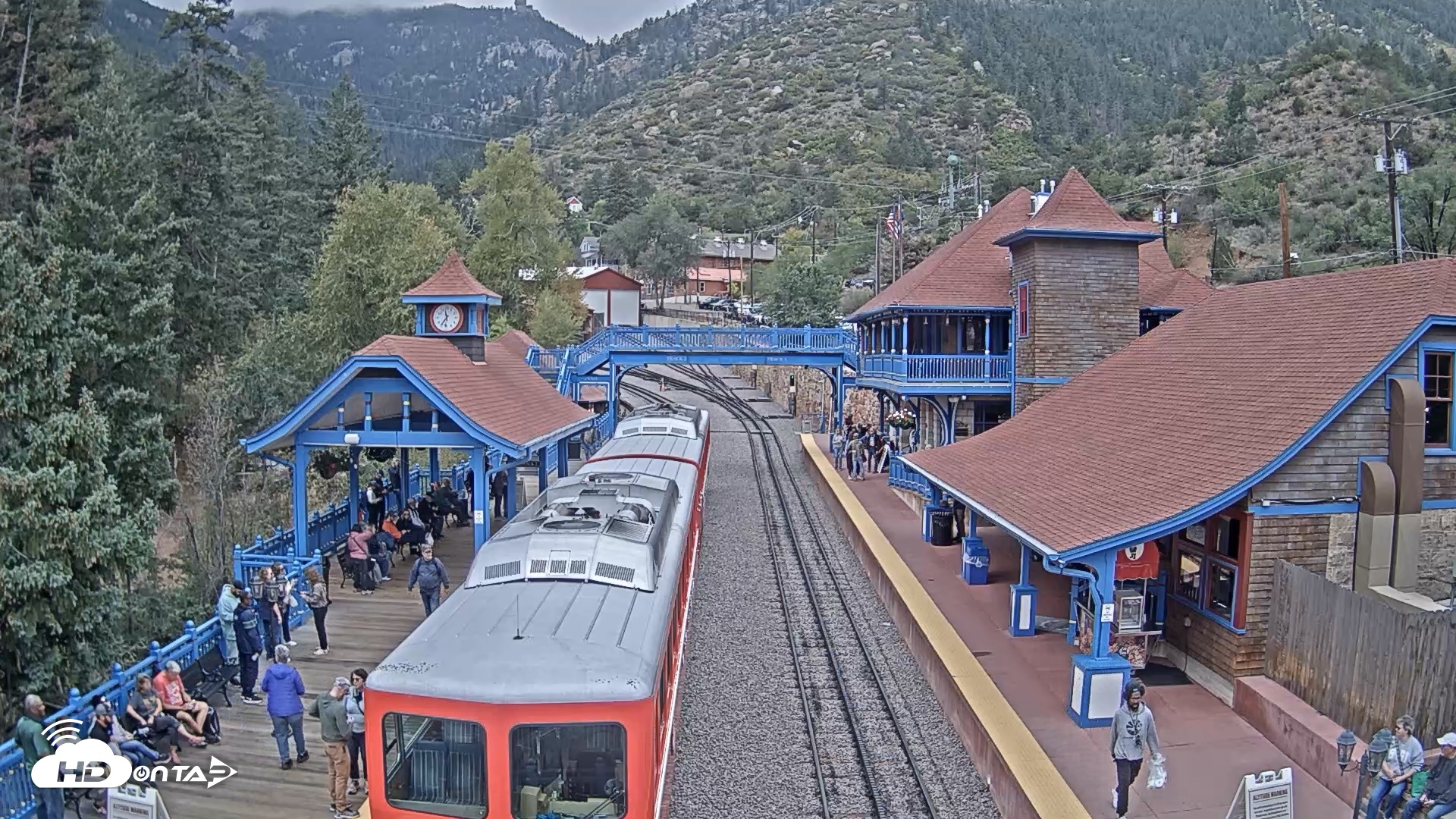 Snapshot of Pikes Peak COG Railway Live Webcam taken Sep 25, 2026, 11:37am MDT