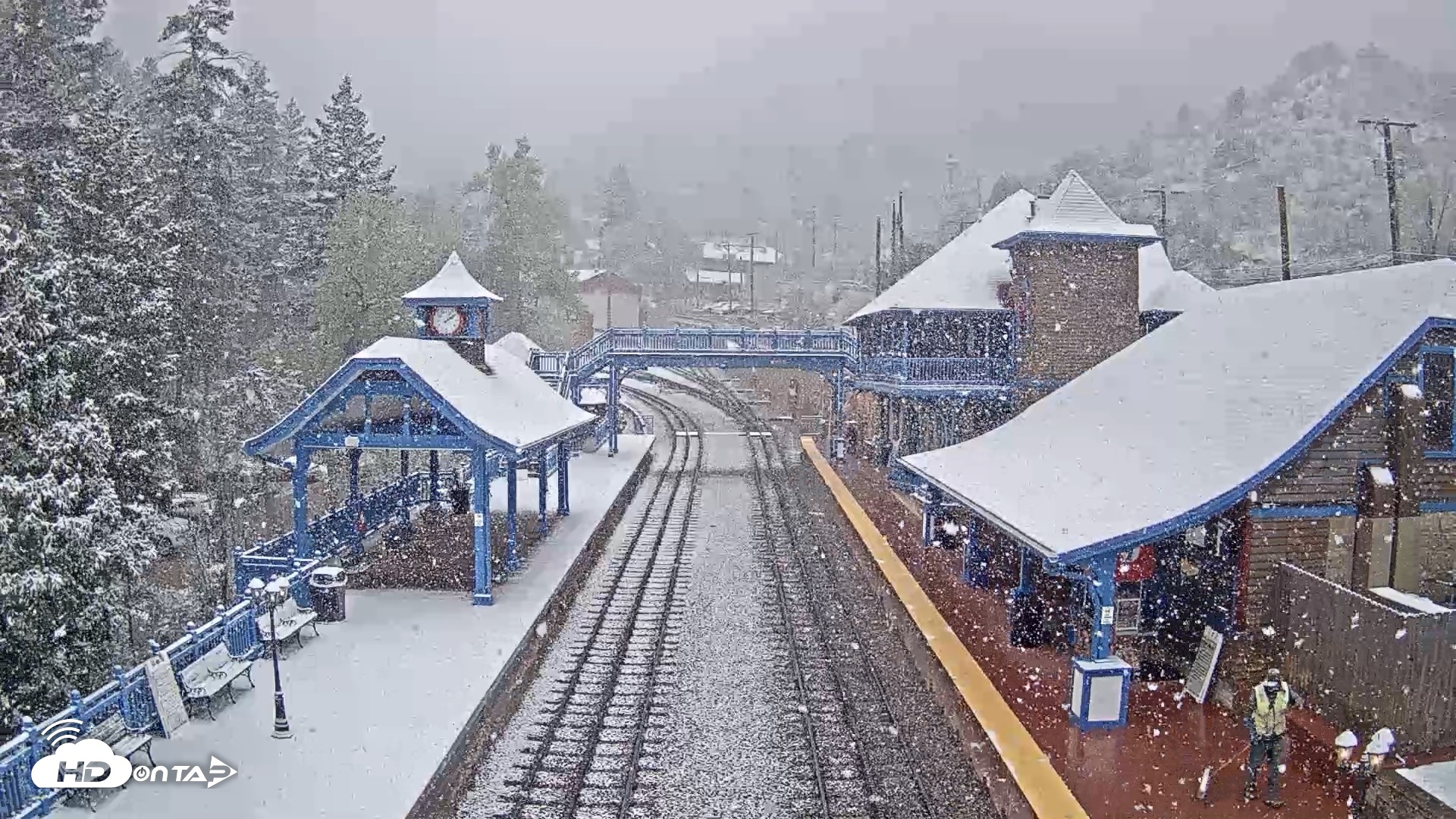 Snapshot of Pikes Peak COG Railway Live Webcam taken Apr 17, 2026, 2:09pm MDT