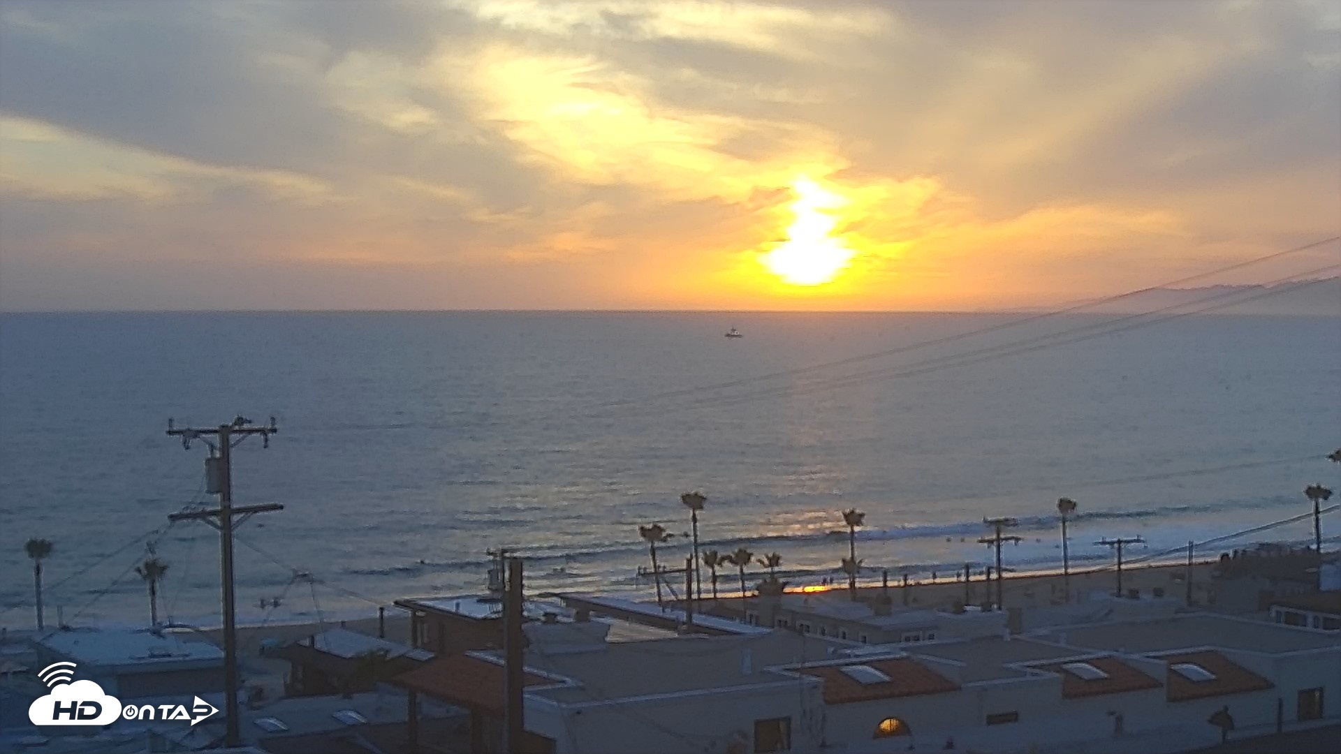Snapshot of El Porto Rosecrans Overlook Live Camera taken Apr 18, 2026, 7:20pm PDT
