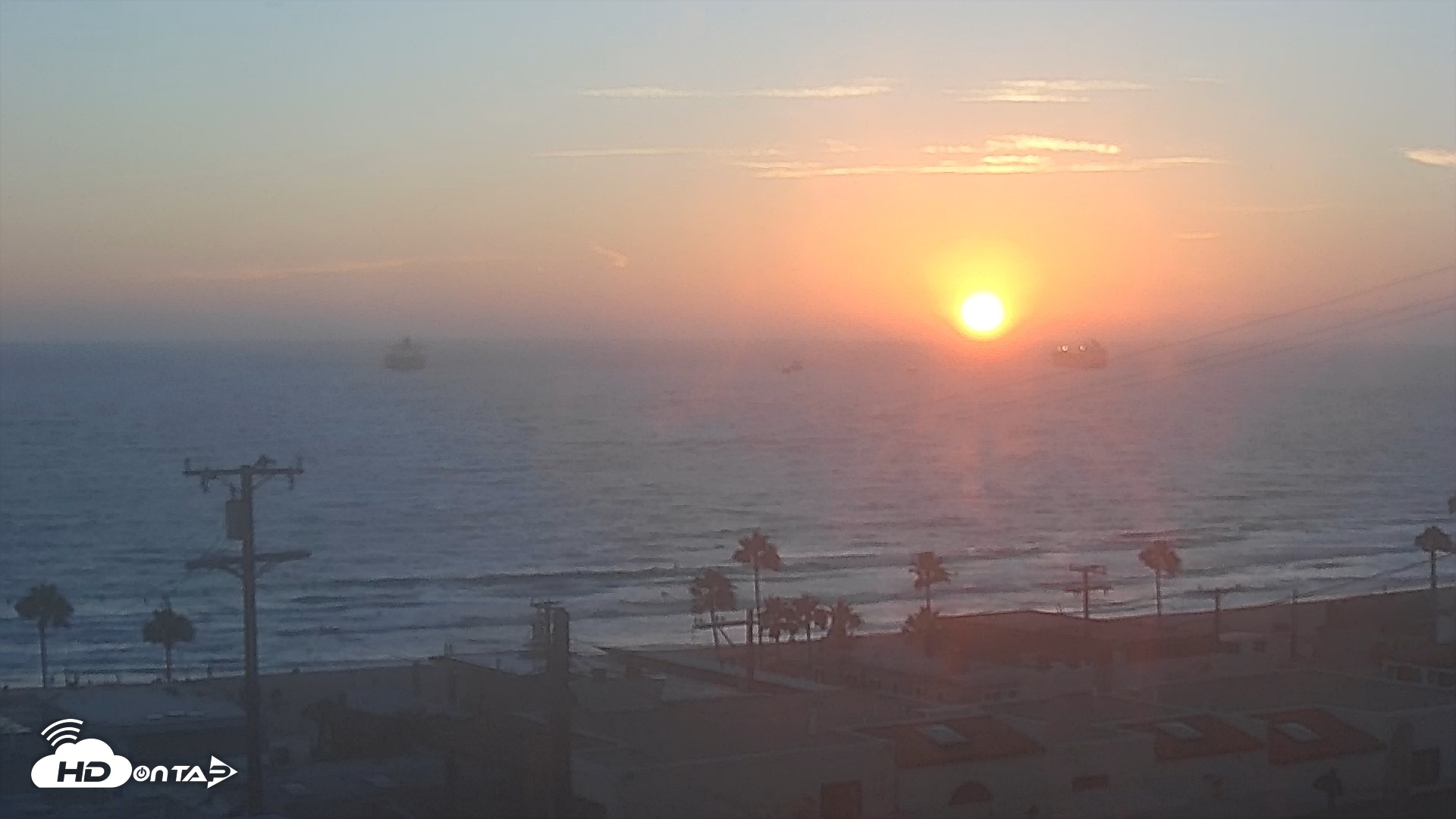Snapshot of El Porto Rosecrans Overlook Live Camera taken Aug 19, 2026, 7:34pm PDT