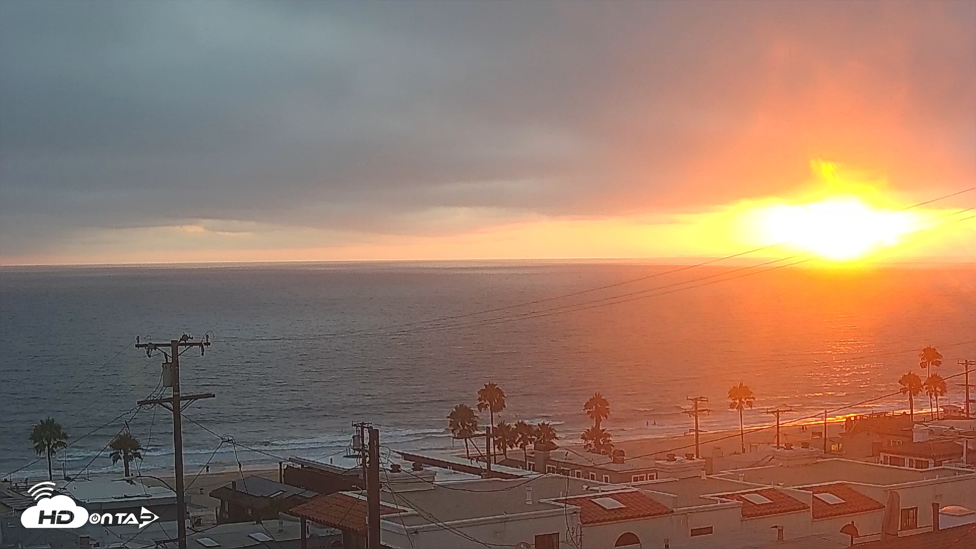 Snapshot of El Porto Rosecrans Overlook Live Camera taken Jul 28, 2025, 7:52pm PDT