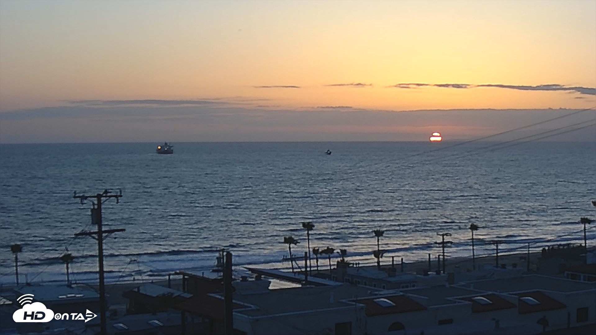 Snapshot of El Porto Rosecrans Overlook Live Camera taken Apr 26, 2026, 7:33pm PDT