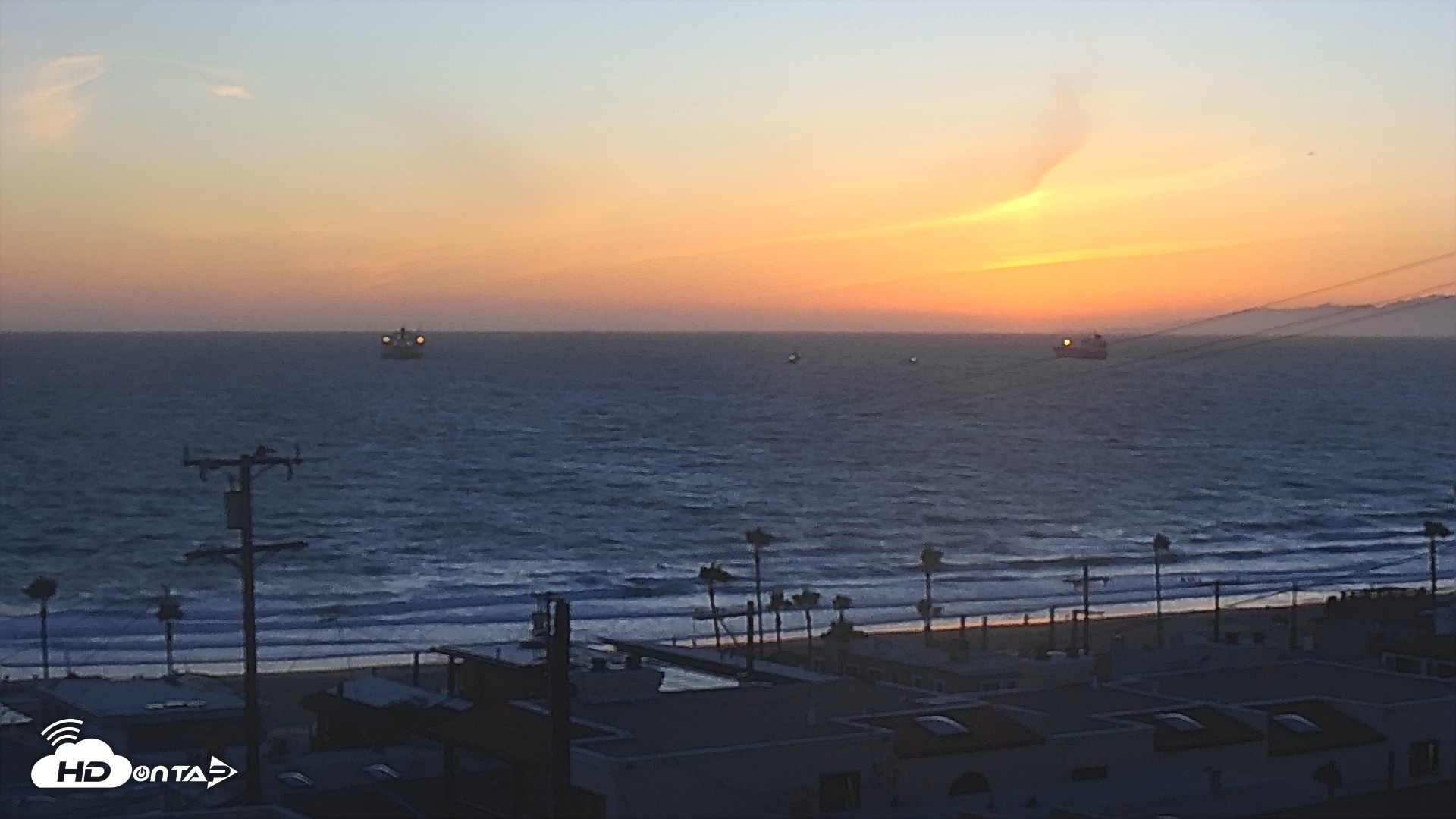 Snapshot of El Porto Rosecrans Overlook Live Camera taken Apr 22, 2026, 7:34pm PDT