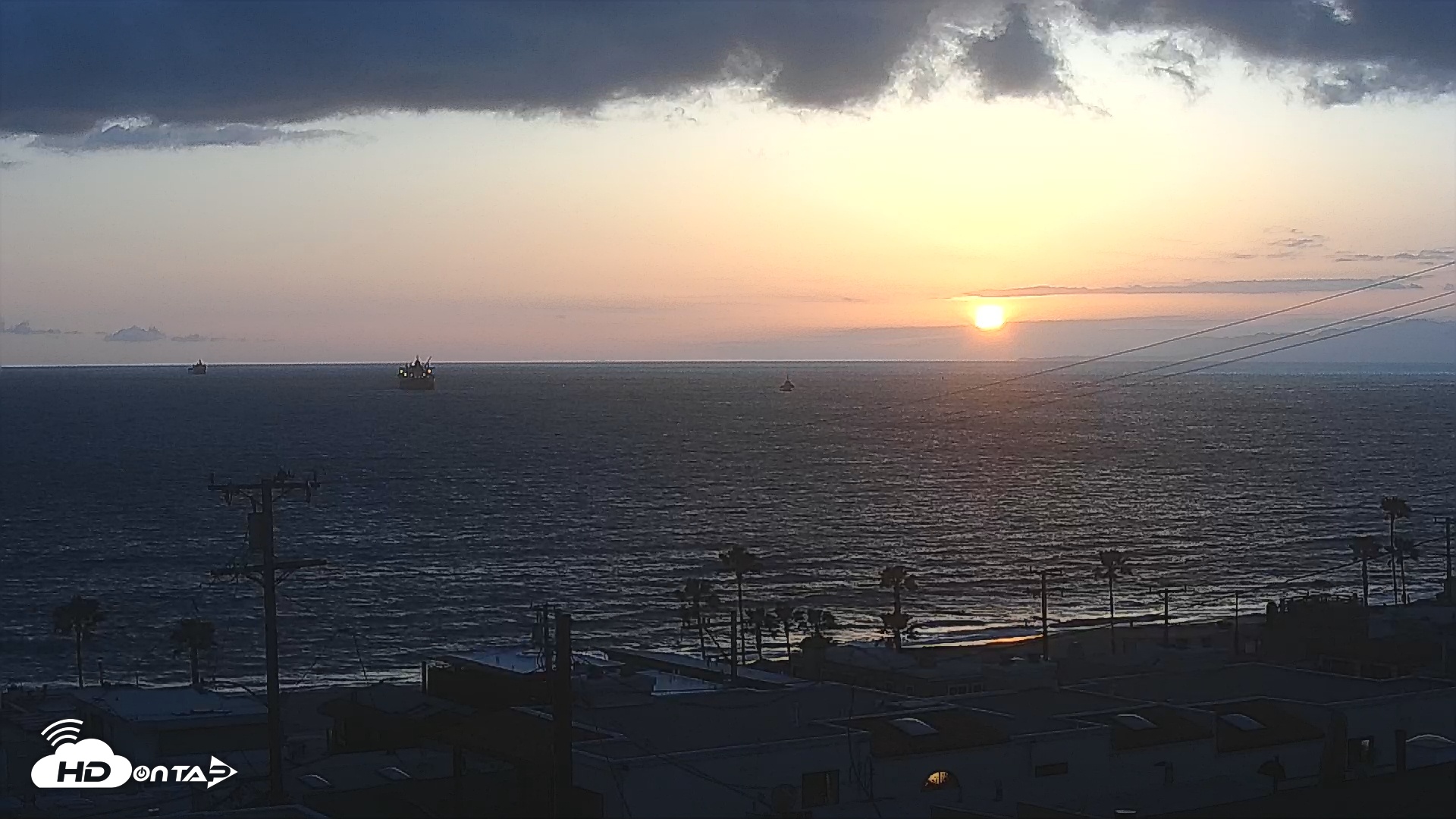 Snapshot of El Porto Rosecrans Overlook Live Camera taken Apr 25, 2025, 7:28pm PDT