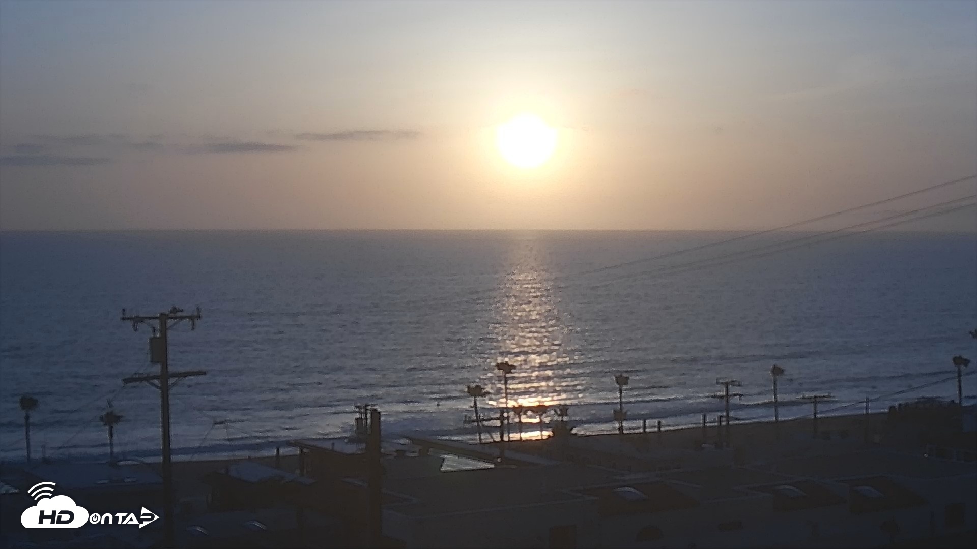 Snapshot of El Porto Rosecrans Overlook Live Camera taken Apr 16, 2026, 7:10pm PDT