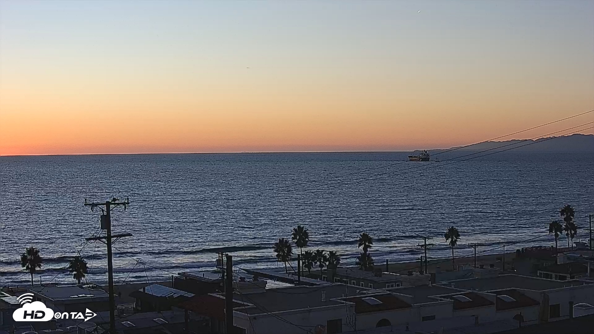 Snapshot of El Porto Rosecrans Overlook Live Camera taken Oct 15, 2025, 6:22pm PDT