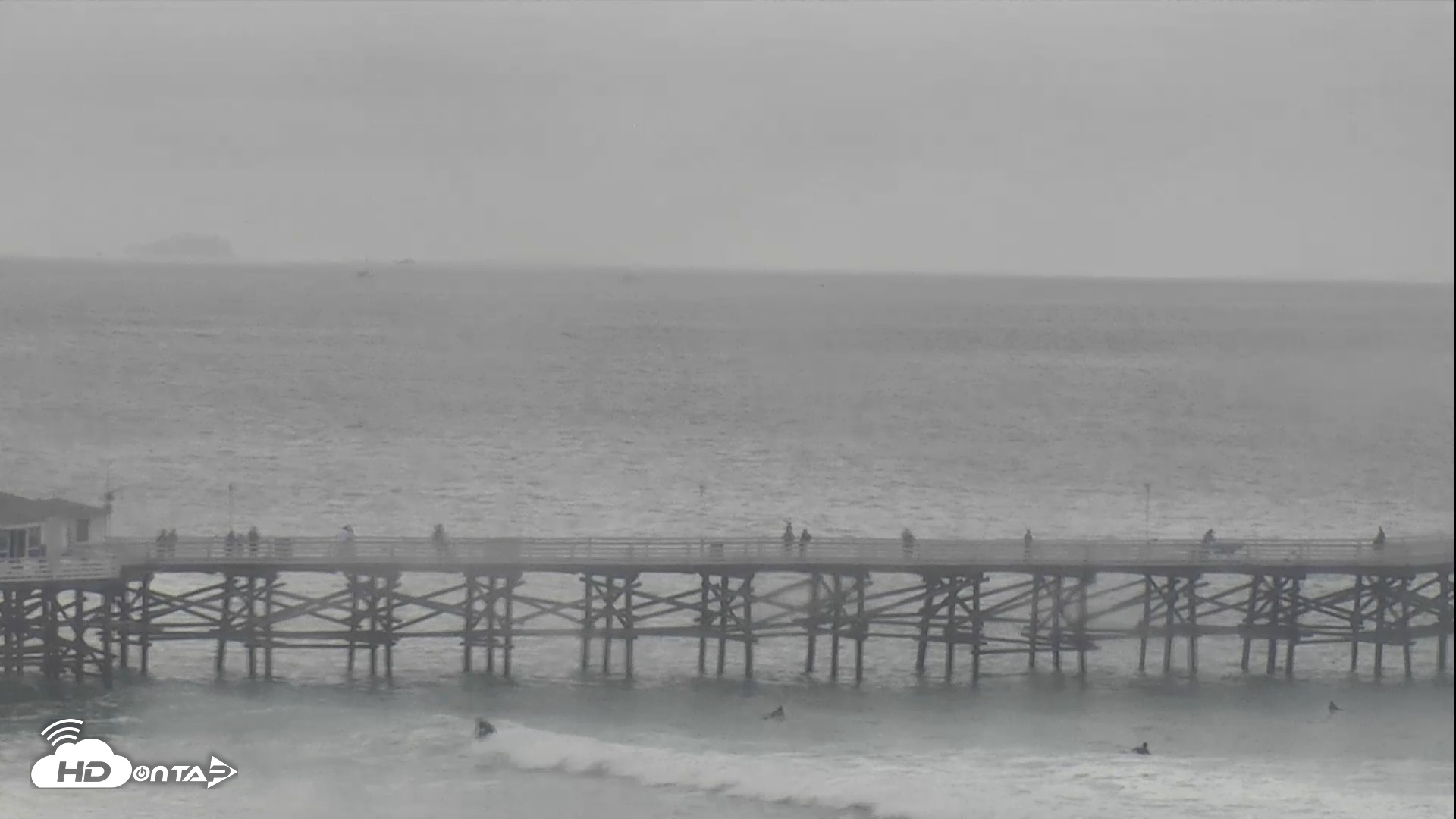 Snapshot of Mission Beach & Crystal Pier Live Webcam taken Oct 29, 2026, 11:19am PDT