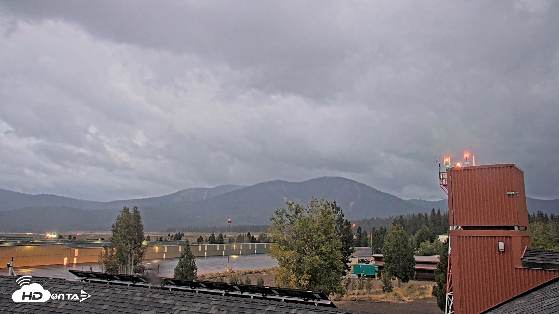 Snapshot of Truckee Tahoe Airport Live Webcam taken Sep 4, 2026, 6:22am PDT