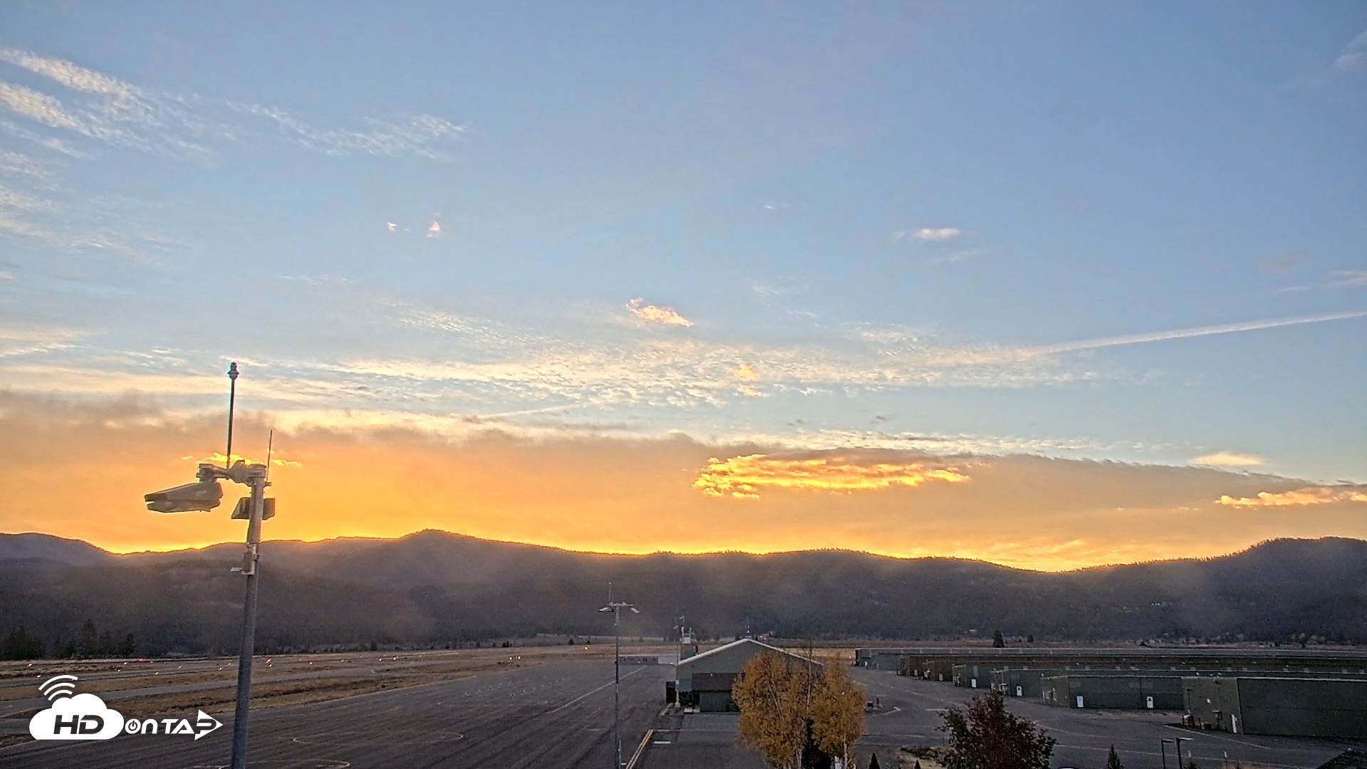 Snapshot of Truckee Tahoe Airport Live Webcam taken Oct 20, 2026, 7:21am PDT