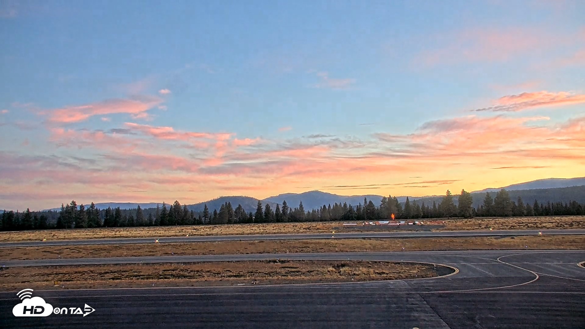 Snapshot of Truckee Tahoe Airport Live Webcam taken Oct 4, 2026, 6:50am PDT