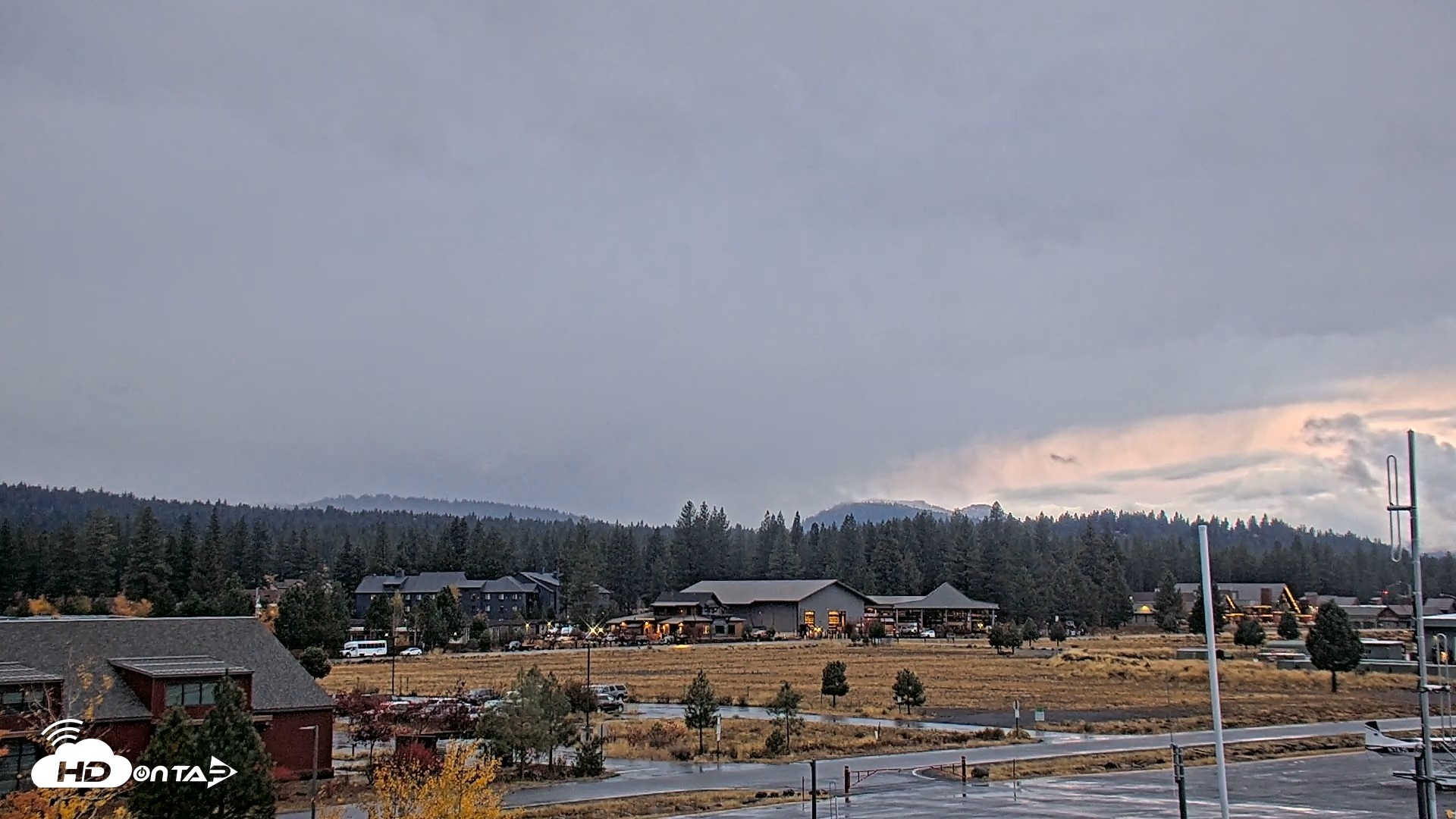 Snapshot of Truckee Tahoe Airport Live Webcam taken Oct 23, 2026, 7:16am PDT