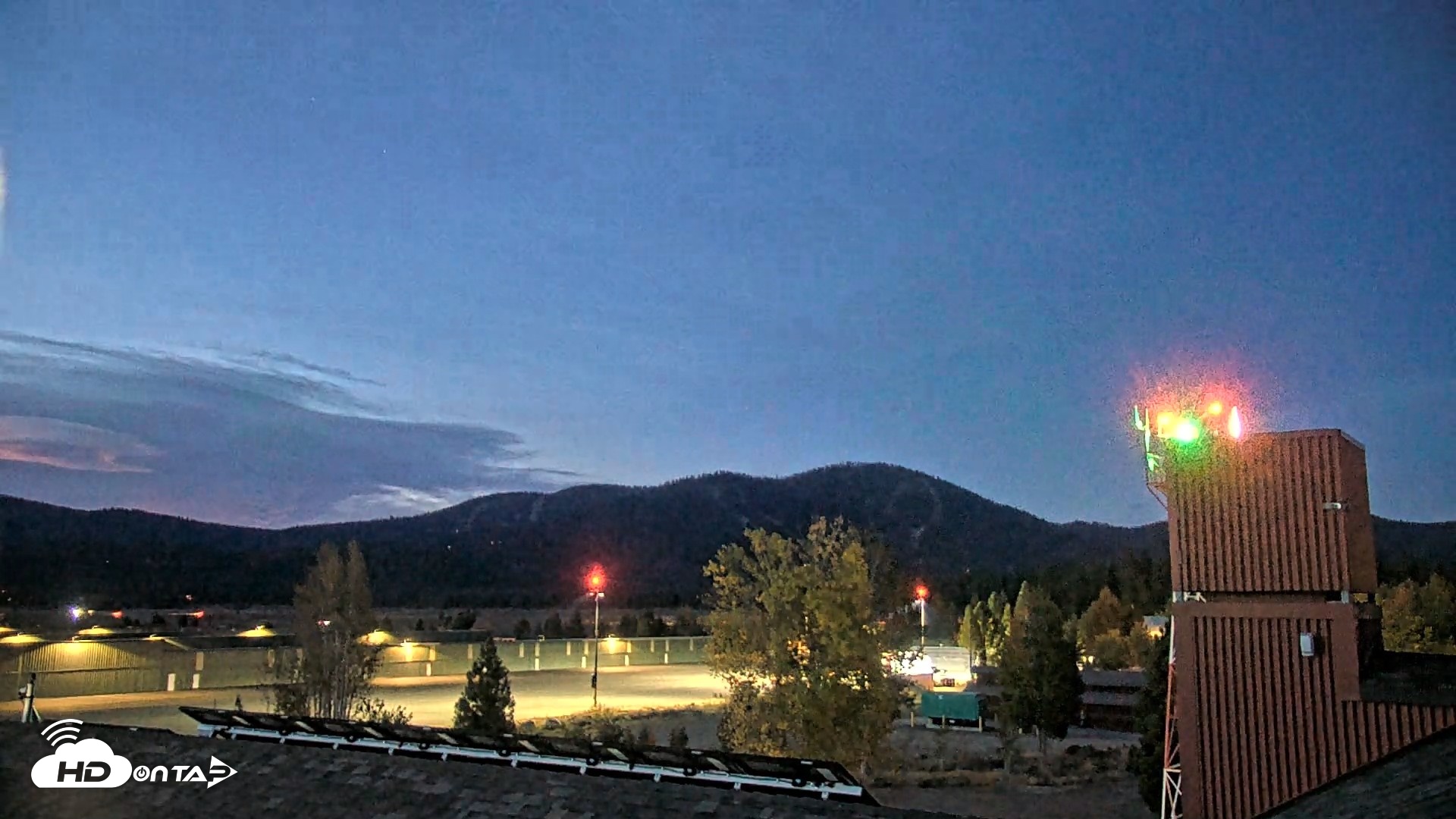 Snapshot of Truckee Tahoe Airport Live Webcam taken Sep 25, 2026, 6:19am PDT