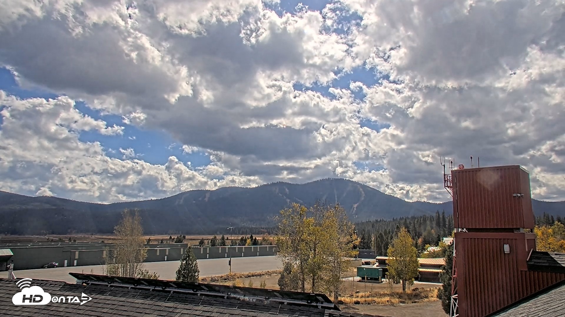 Snapshot of Truckee Tahoe Airport Live Webcam taken Oct 11, 2026, 1:01pm PDT