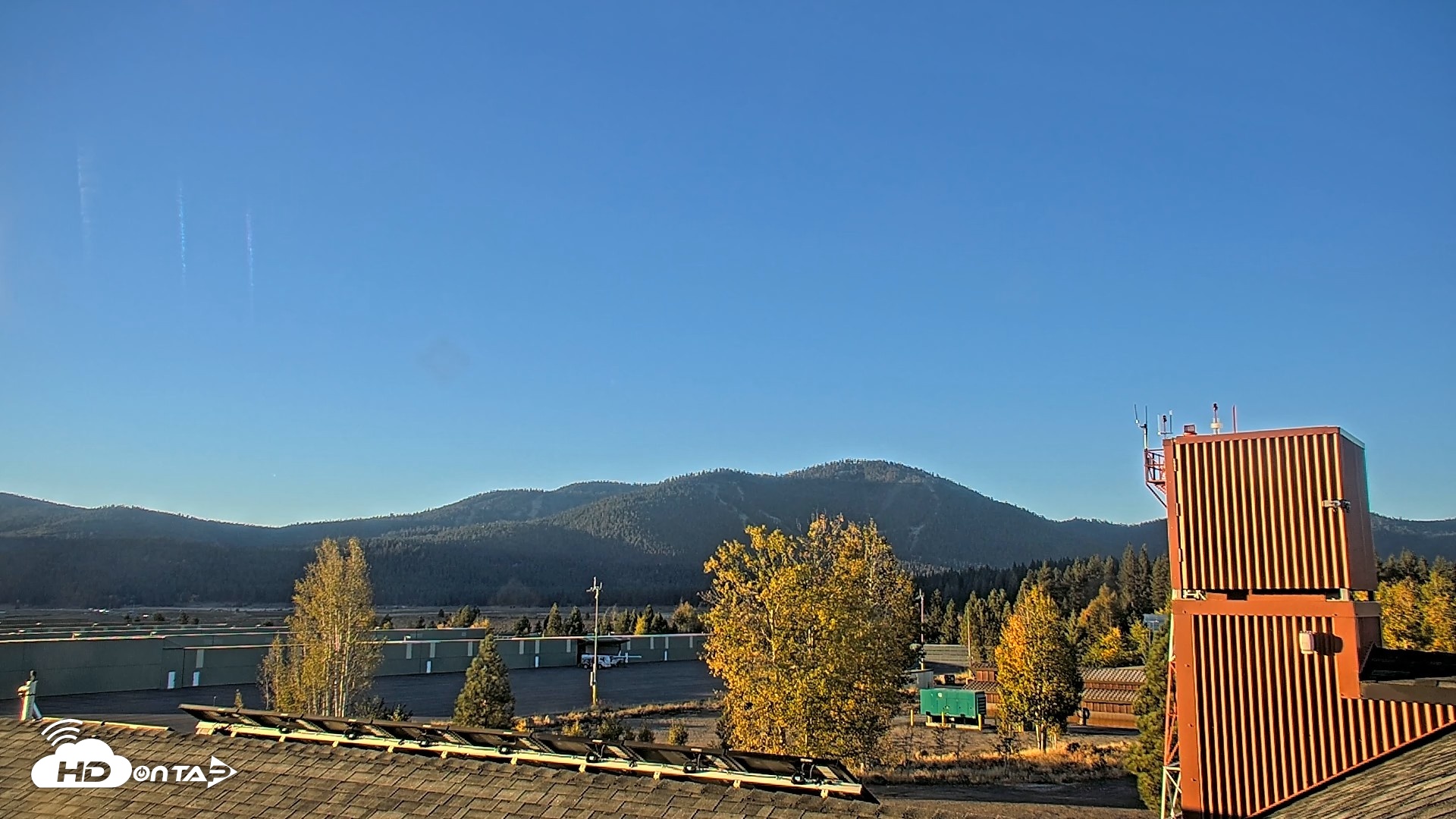 Snapshot of Truckee Tahoe Airport Live Webcam taken Sep 29, 2026, 7:21am PDT