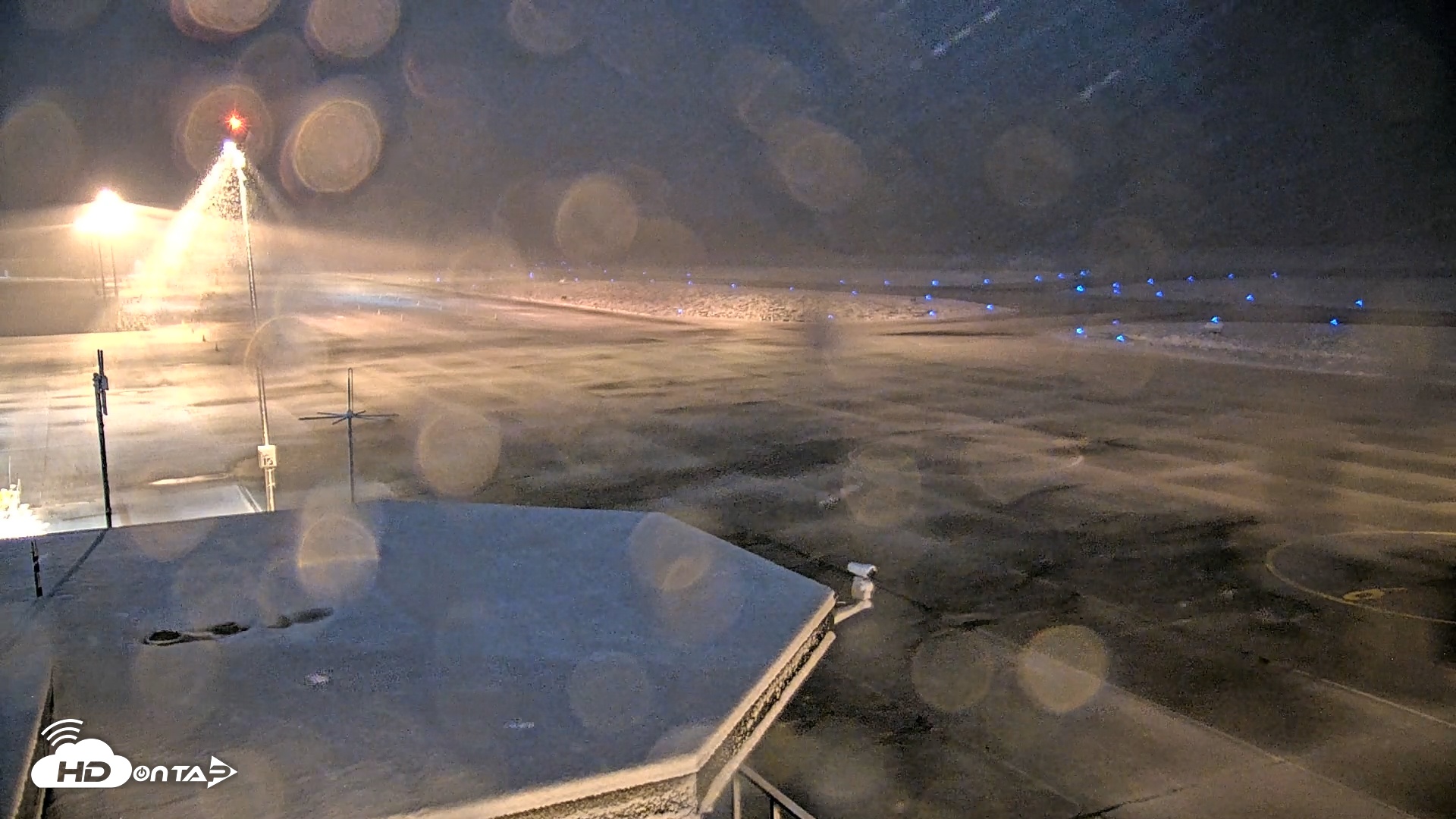Snapshot of Truckee Tahoe Airport Live Webcam taken Apr 27, 2025, 4:10am PDT