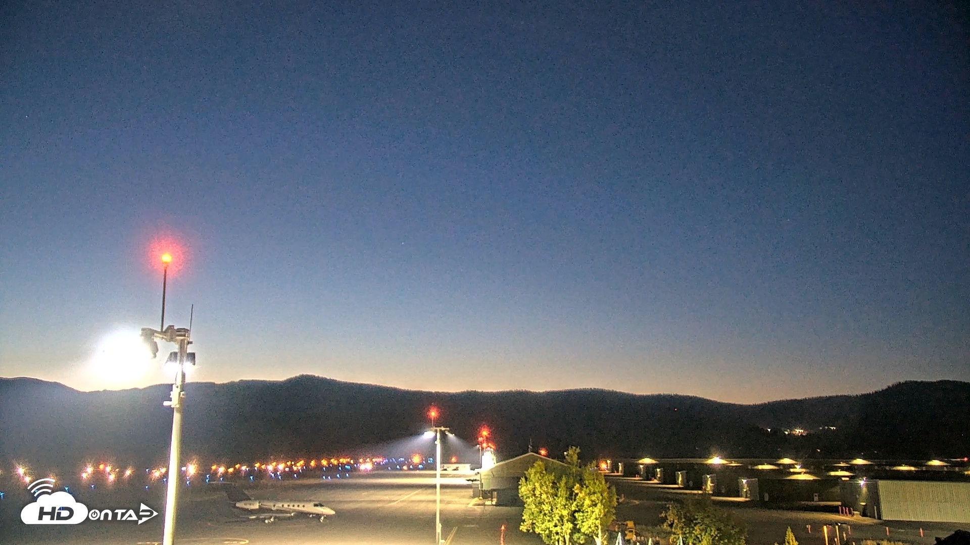 Snapshot of Truckee Tahoe Airport Live Webcam taken Sep 22, 2026, 6:06am PDT