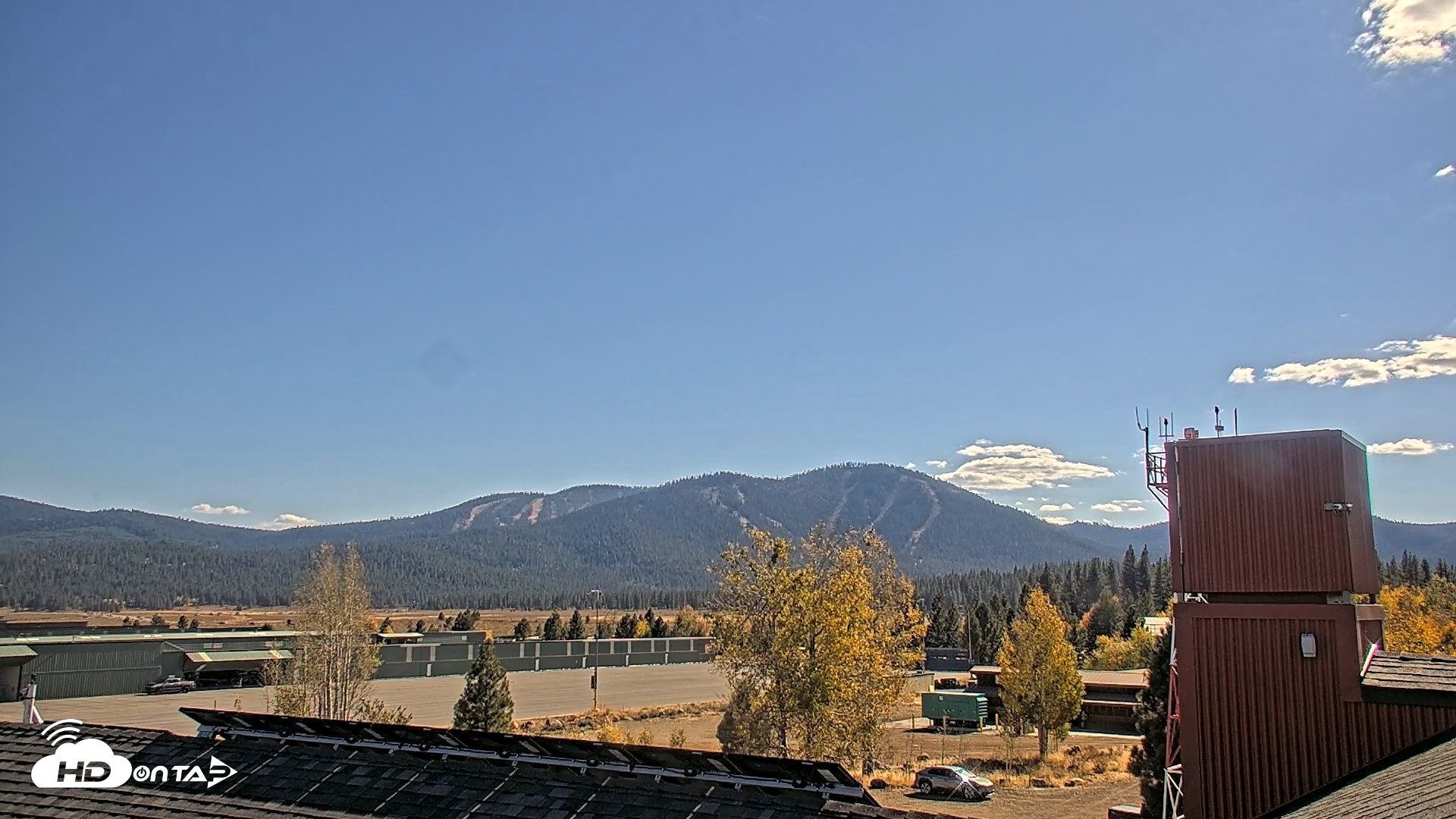 Snapshot of Truckee Tahoe Airport Live Webcam taken Oct 7, 2026, 2:33pm PDT