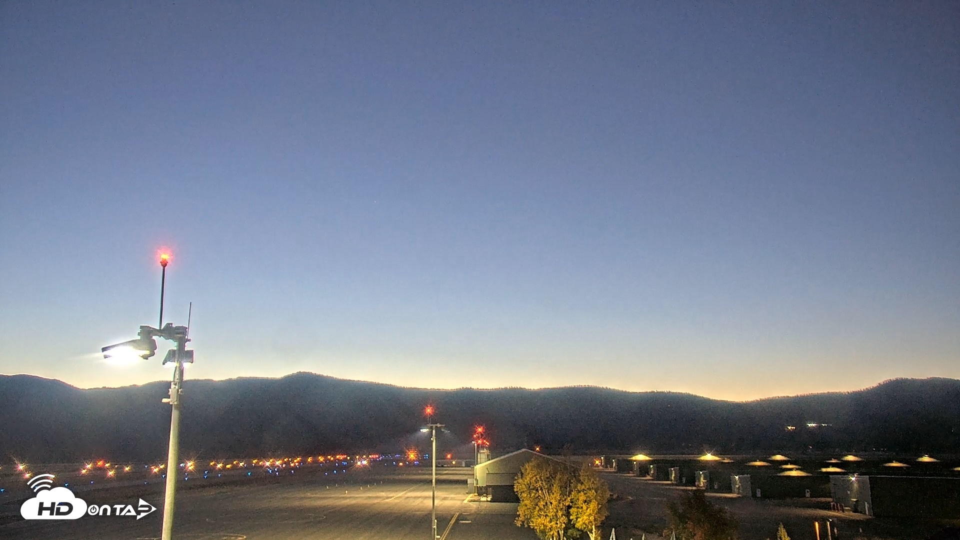Snapshot of Truckee Tahoe Airport Live Webcam taken Oct 18, 2026, 6:41am PDT