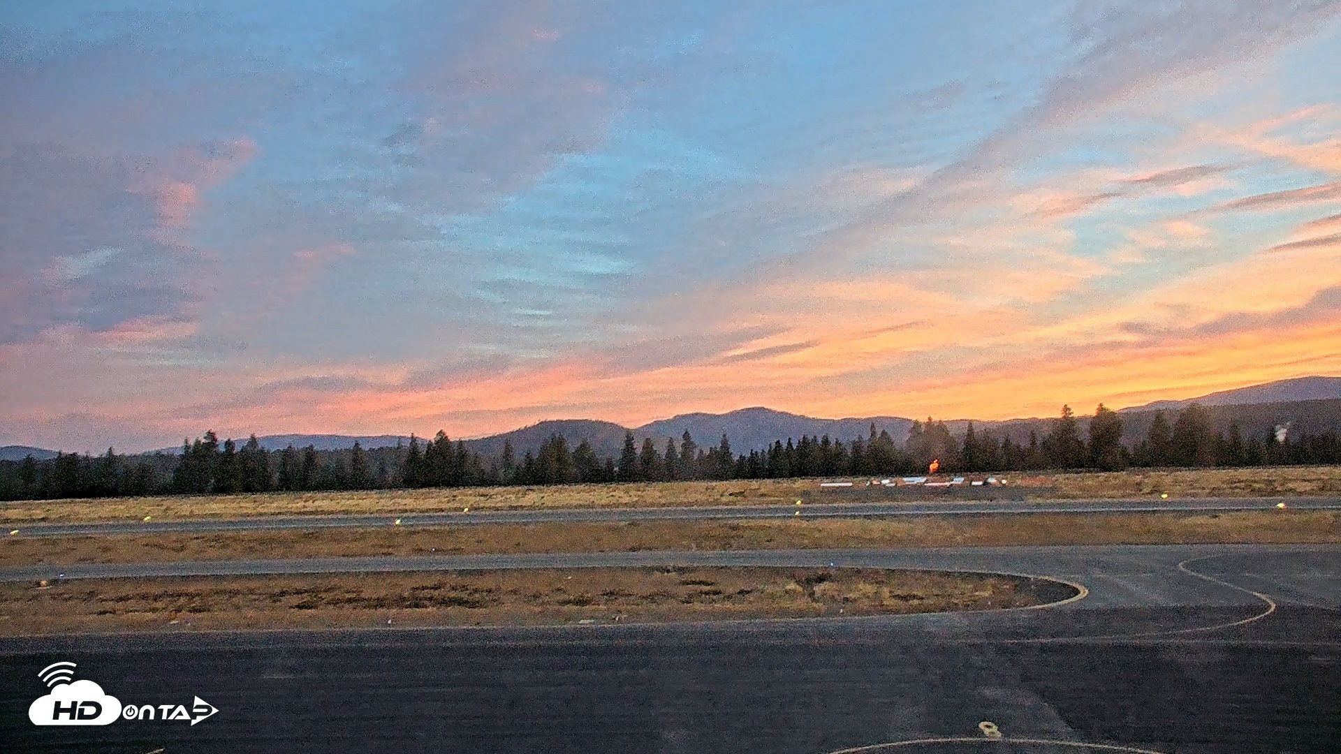 Snapshot of Truckee Tahoe Airport Live Webcam taken Oct 20, 2026, 7:08am PDT