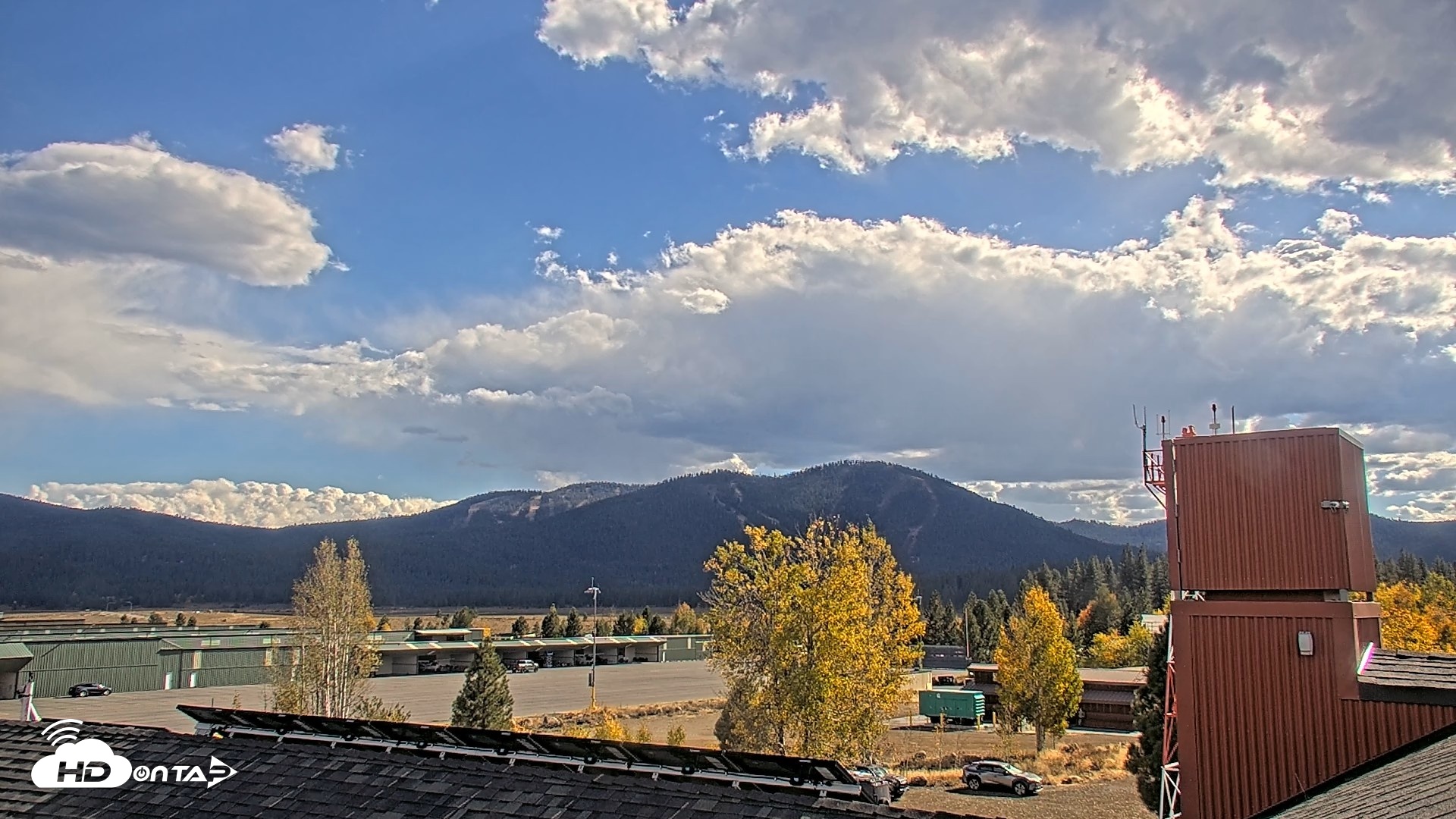 Snapshot of Truckee Tahoe Airport Live Webcam taken Oct 5, 2026, 3:11pm PDT