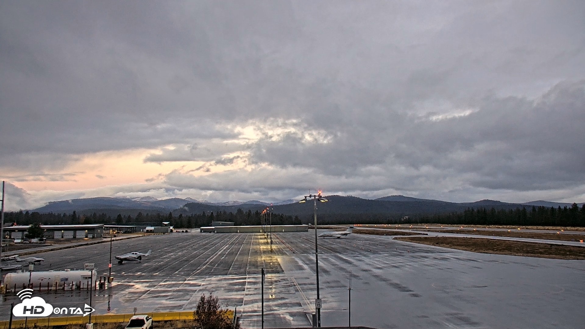 Snapshot of Truckee Tahoe Airport Live Webcam taken Oct 23, 2026, 7:16am PDT