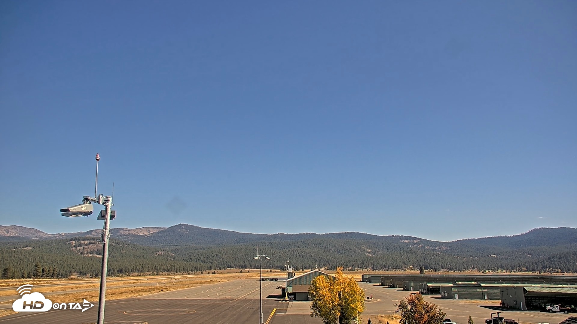 Snapshot of Truckee Tahoe Airport Live Webcam taken Oct 7, 2026, 2:35pm PDT