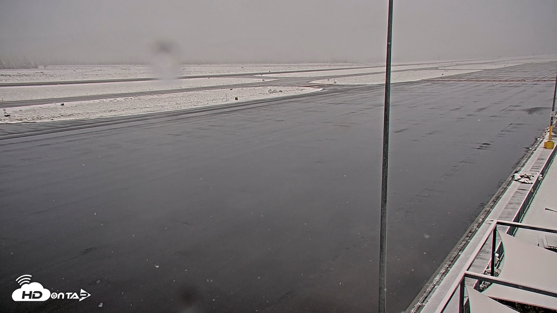 Snapshot of Truckee Tahoe Airport Live Webcam taken Oct 15, 2025, 8:07am PDT