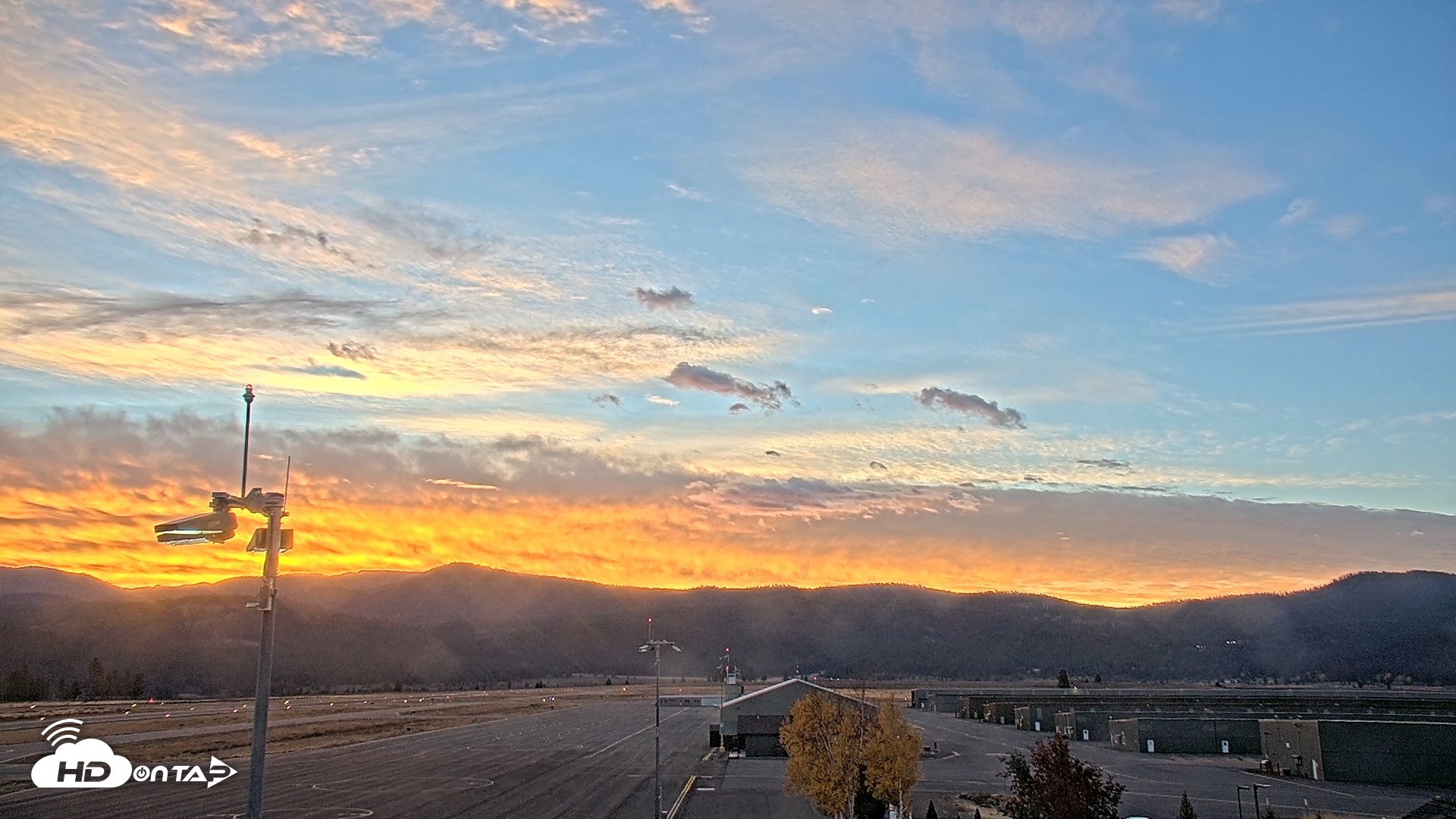 Snapshot of Truckee Tahoe Airport Live Webcam taken Oct 20, 2026, 7:12am PDT