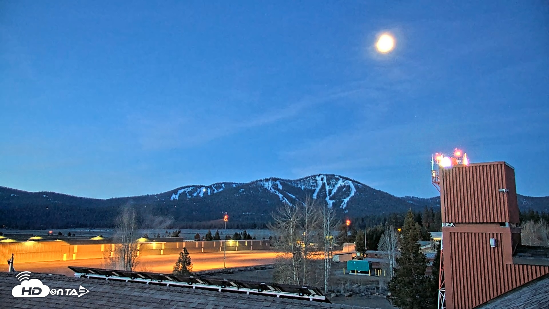 Snapshot of Truckee Tahoe Airport Live Webcam taken Apr 18, 2025, 5:47am PDT