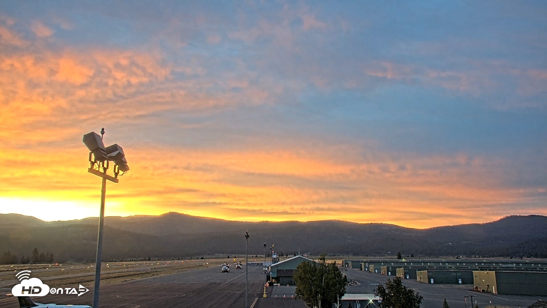 Snapshot of Truckee Tahoe Airport Live Webcam taken Aug 25, 2026, 6:17am PDT