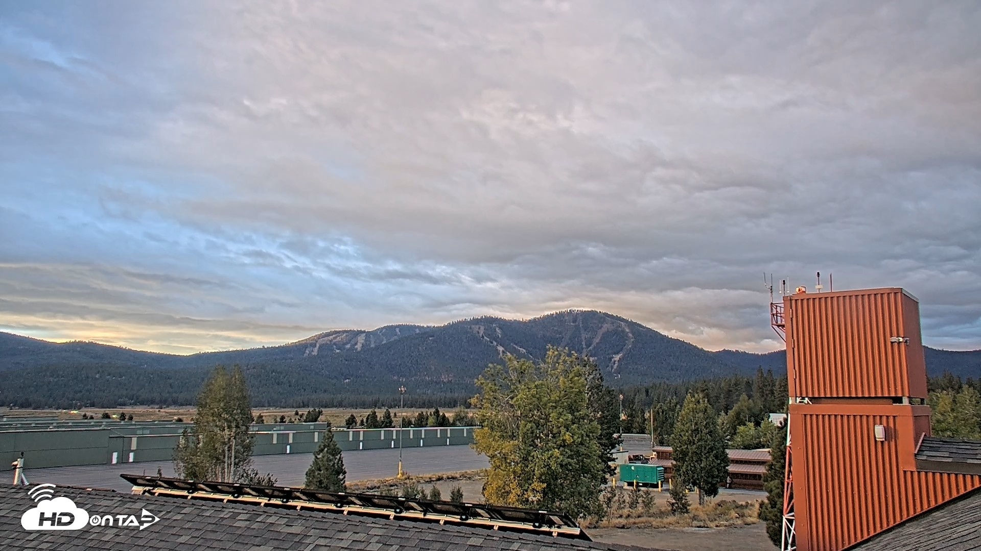 Snapshot of Truckee Tahoe Airport Live Webcam taken Sep 3, 2026, 6:47am PDT