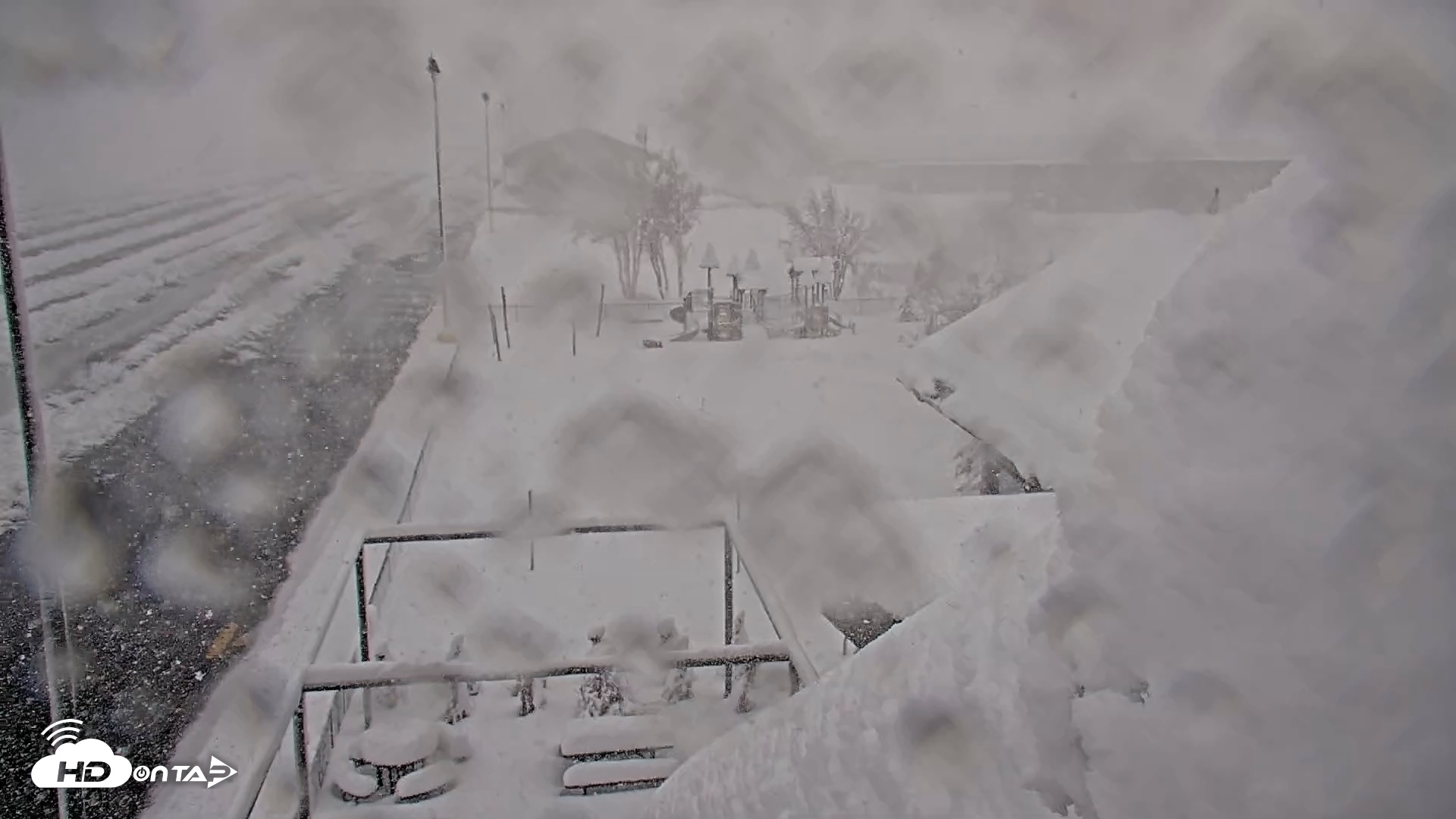 Snapshot of Truckee Tahoe Airport Live Webcam taken Dec 26, 2025, 10:02am PST