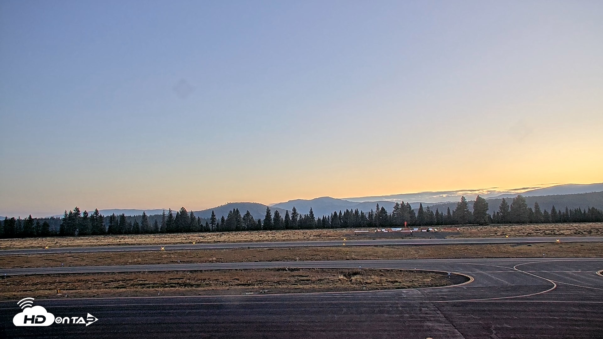 Snapshot of Truckee Tahoe Airport Live Webcam taken Sep 1, 2026, 6:23am PDT