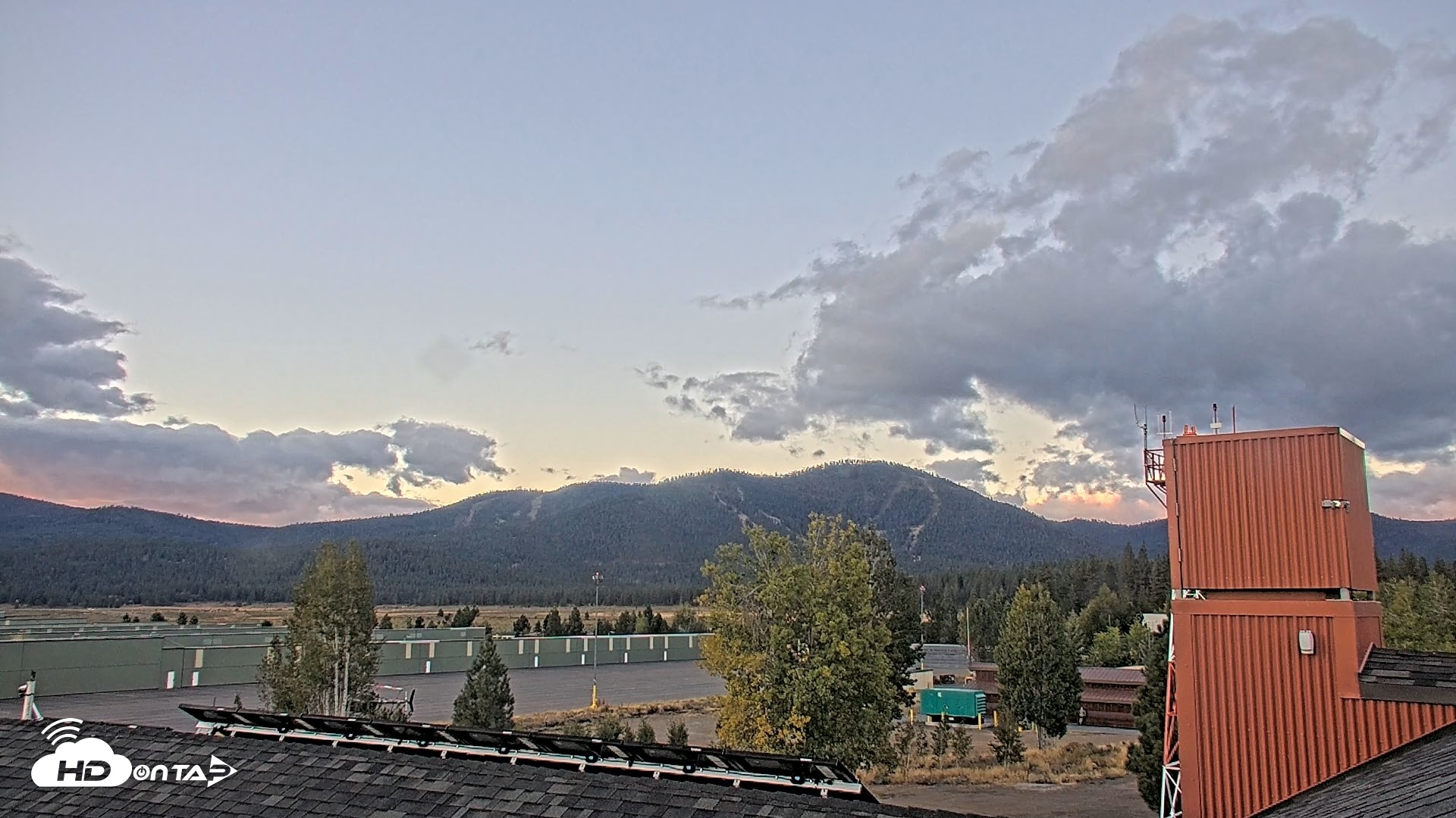 Snapshot of Truckee Tahoe Airport Live Webcam taken Sep 5, 2026, 6:38am PDT