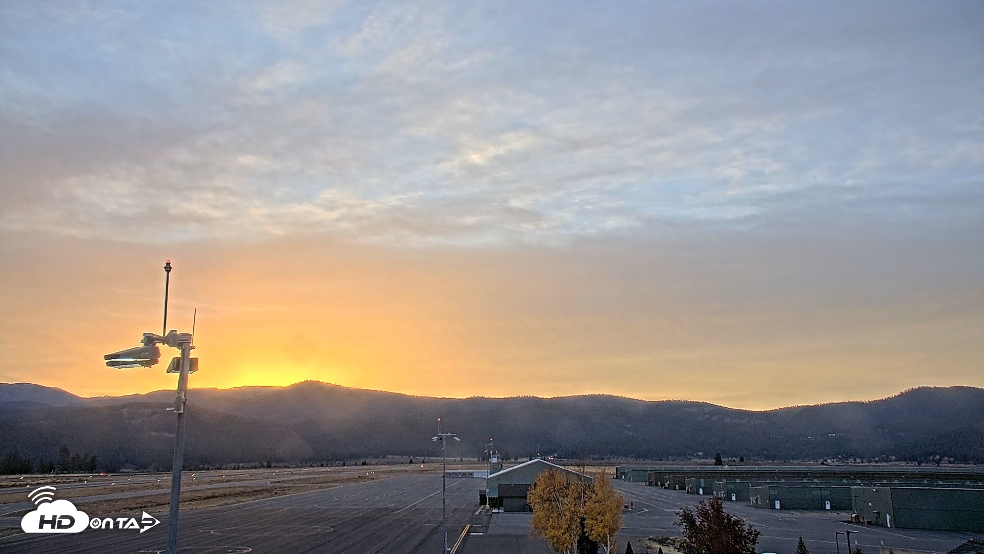 Snapshot of Truckee Tahoe Airport Live Webcam taken Oct 21, 2026, 7:23am PDT