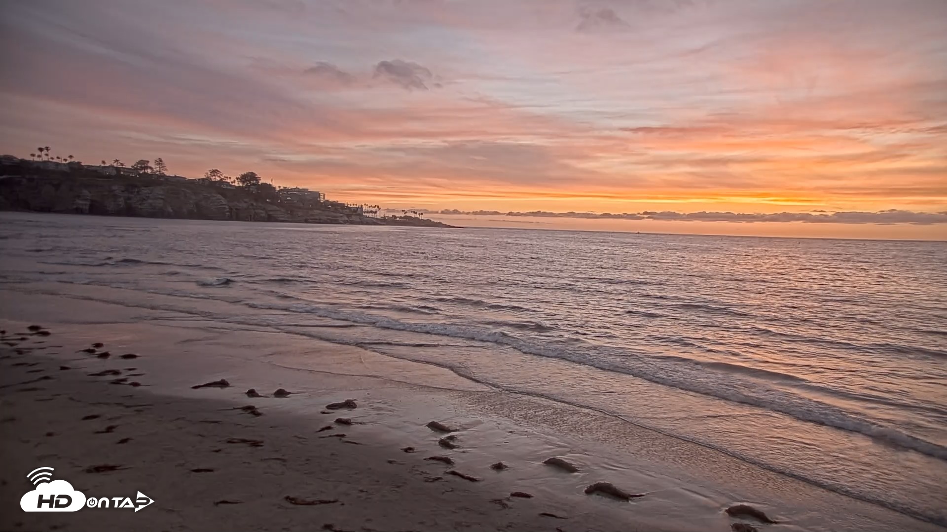 Snapshot of La Jolla Shores Live Surf Cam taken Apr 20, 2026, 7:33pm PDT