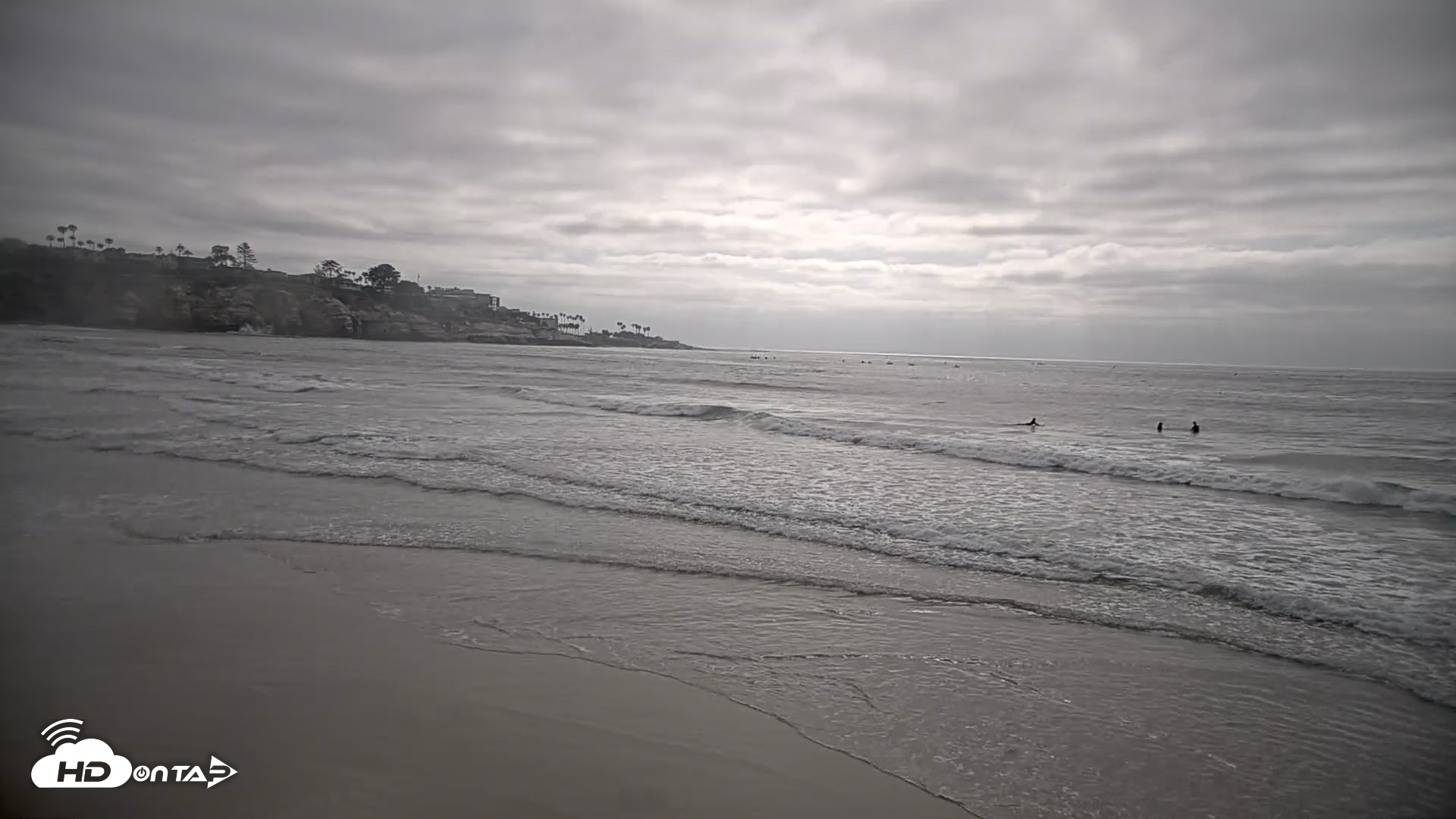 Snapshot of La Jolla Shores Live Surf Cam taken Jun 5, 2026, 5:02pm PDT