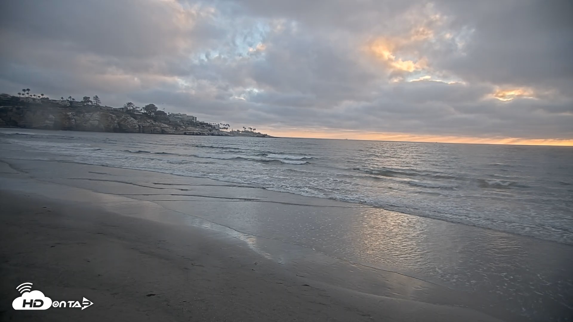 Snapshot of La Jolla Shores Live Surf Cam taken Jul 5, 2026, 7:44pm PDT
