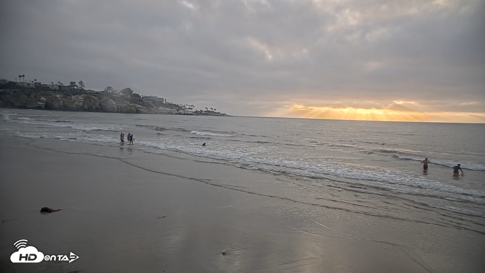 Snapshot of La Jolla Shores Live Surf Cam taken Aug 19, 2026, 7:03pm PDT