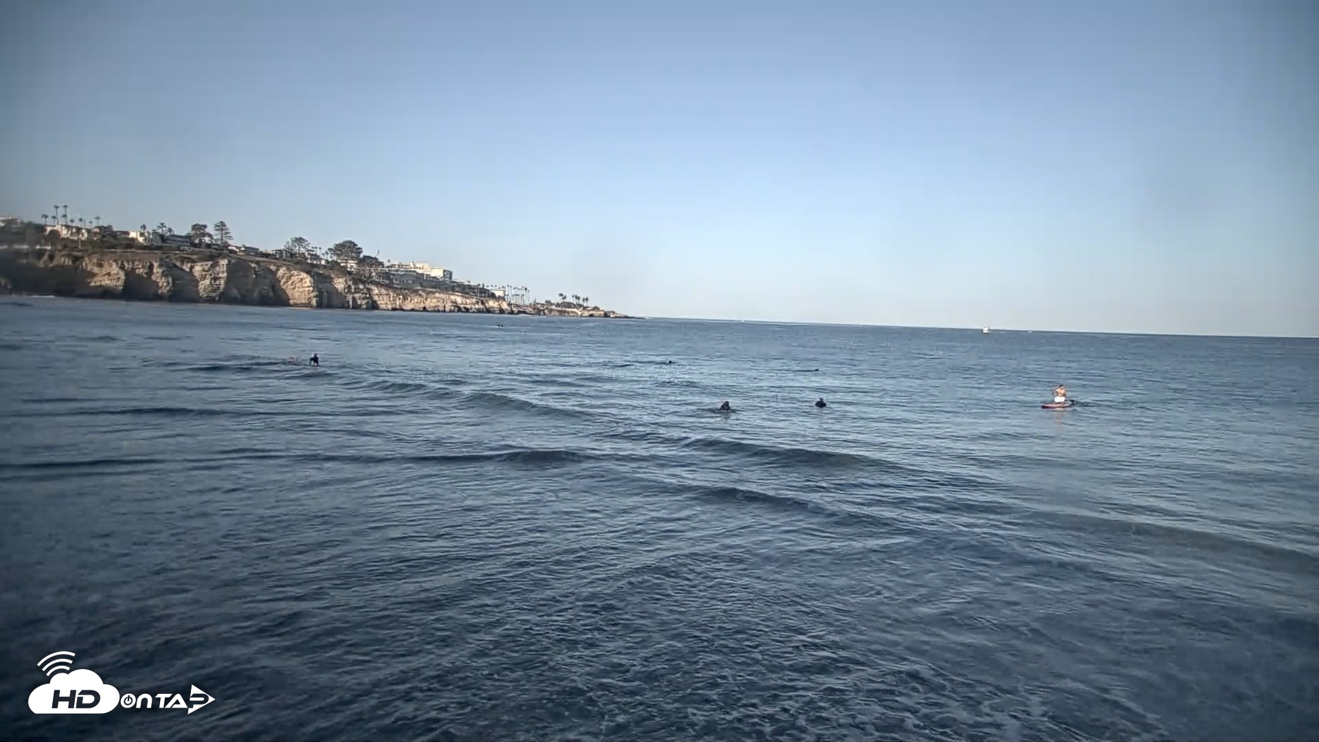 Snapshot of La Jolla Shores Live Surf Cam taken Oct 18, 2026, 8:03am PDT